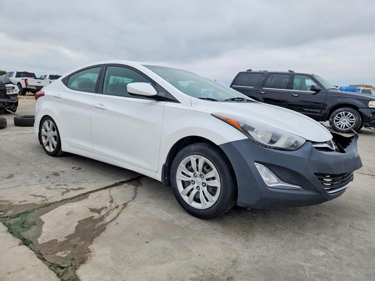 2014 Hyundai Elantra Se White vin: 5NPDH4AE5EH483166
