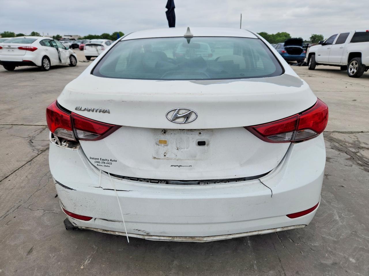 2014 Hyundai Elantra Se White vin: 5NPDH4AE5EH483166