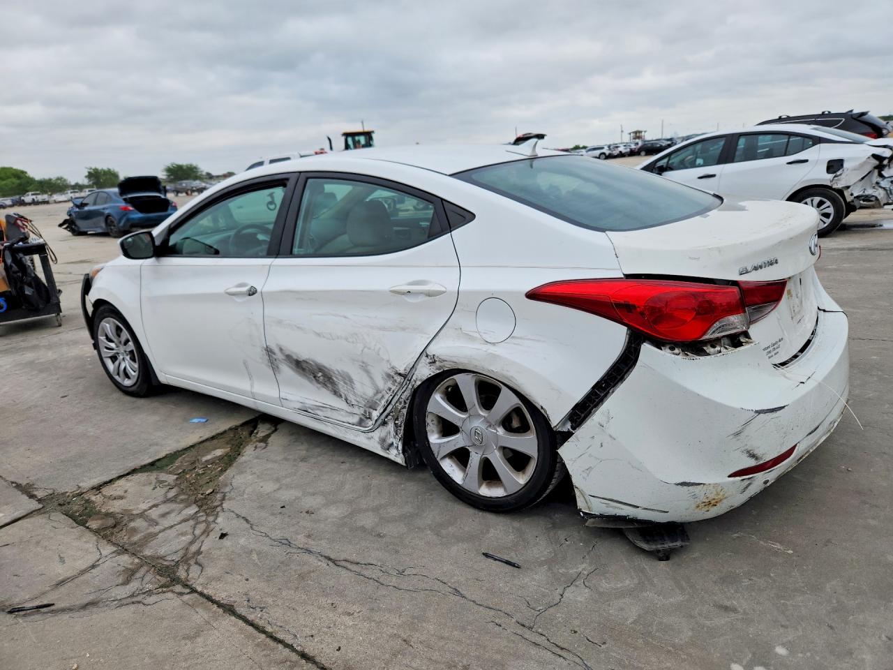2014 Hyundai Elantra Se White vin: 5NPDH4AE5EH483166