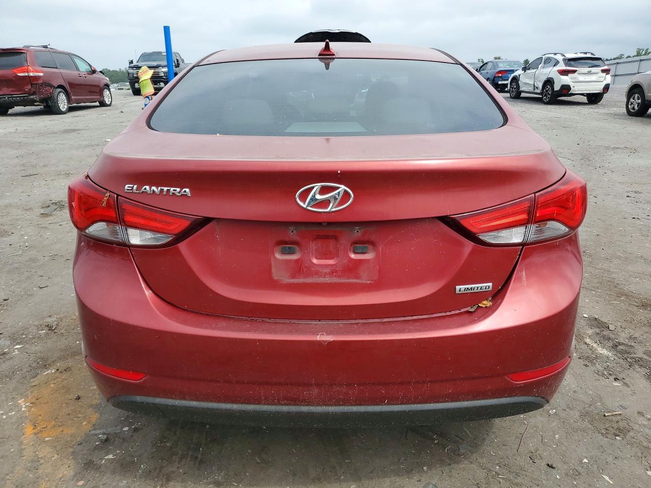2014 Hyundai Elantra Limited Красный vin: 5NPDH4AE5EH501195