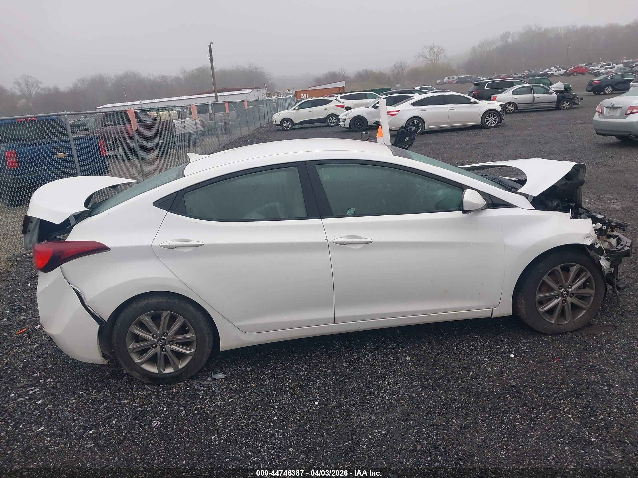 2014 Hyundai Elantra Se White vin: 5NPDH4AE5EH502475