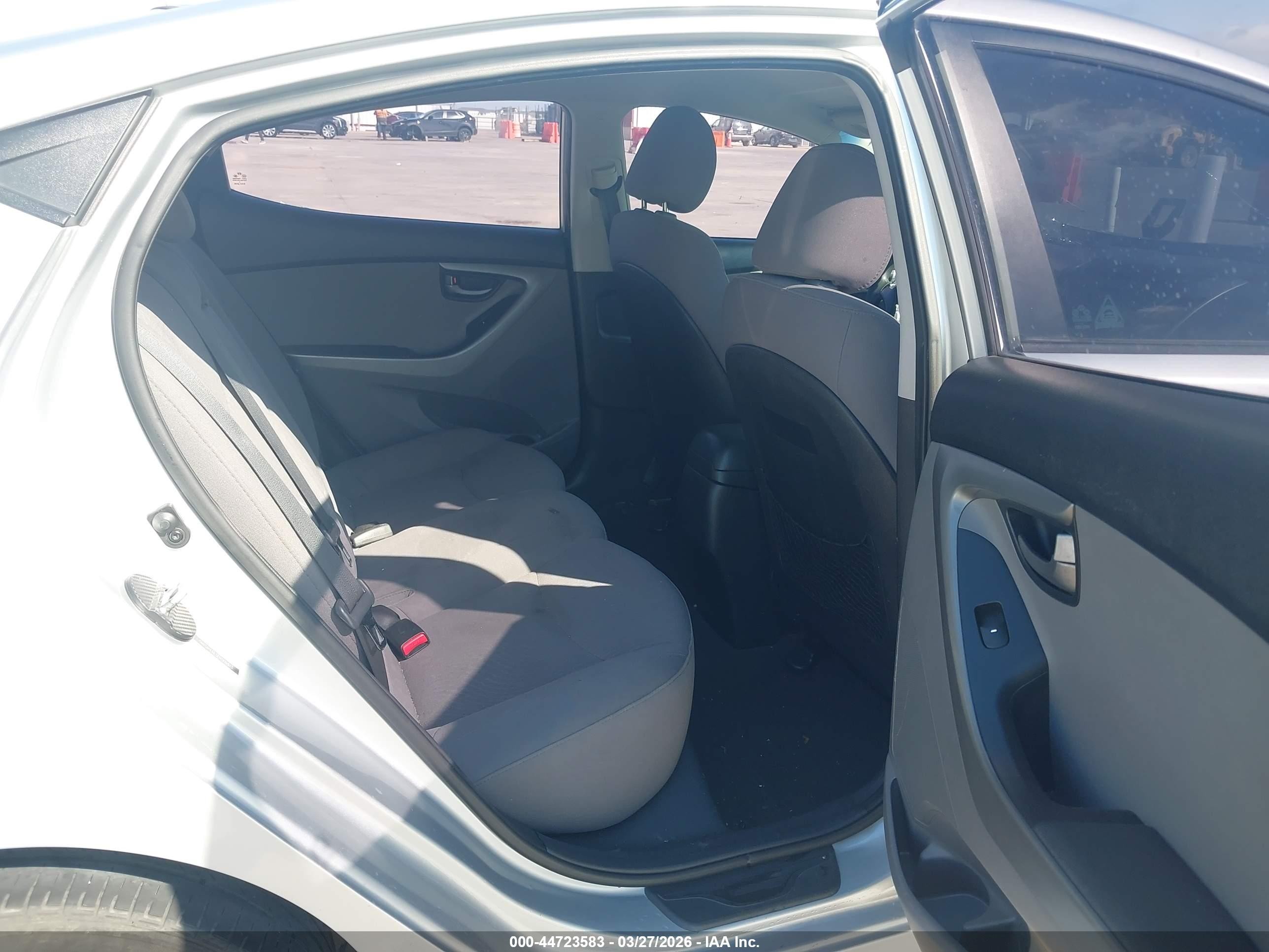 2014 Hyundai Elantra Se Silver vin: 5NPDH4AE5EH509913