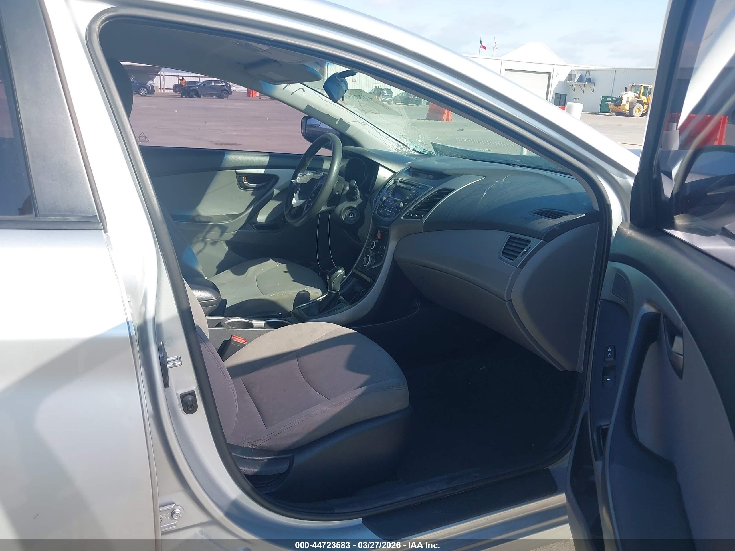 2014 Hyundai Elantra Se Silver vin: 5NPDH4AE5EH509913