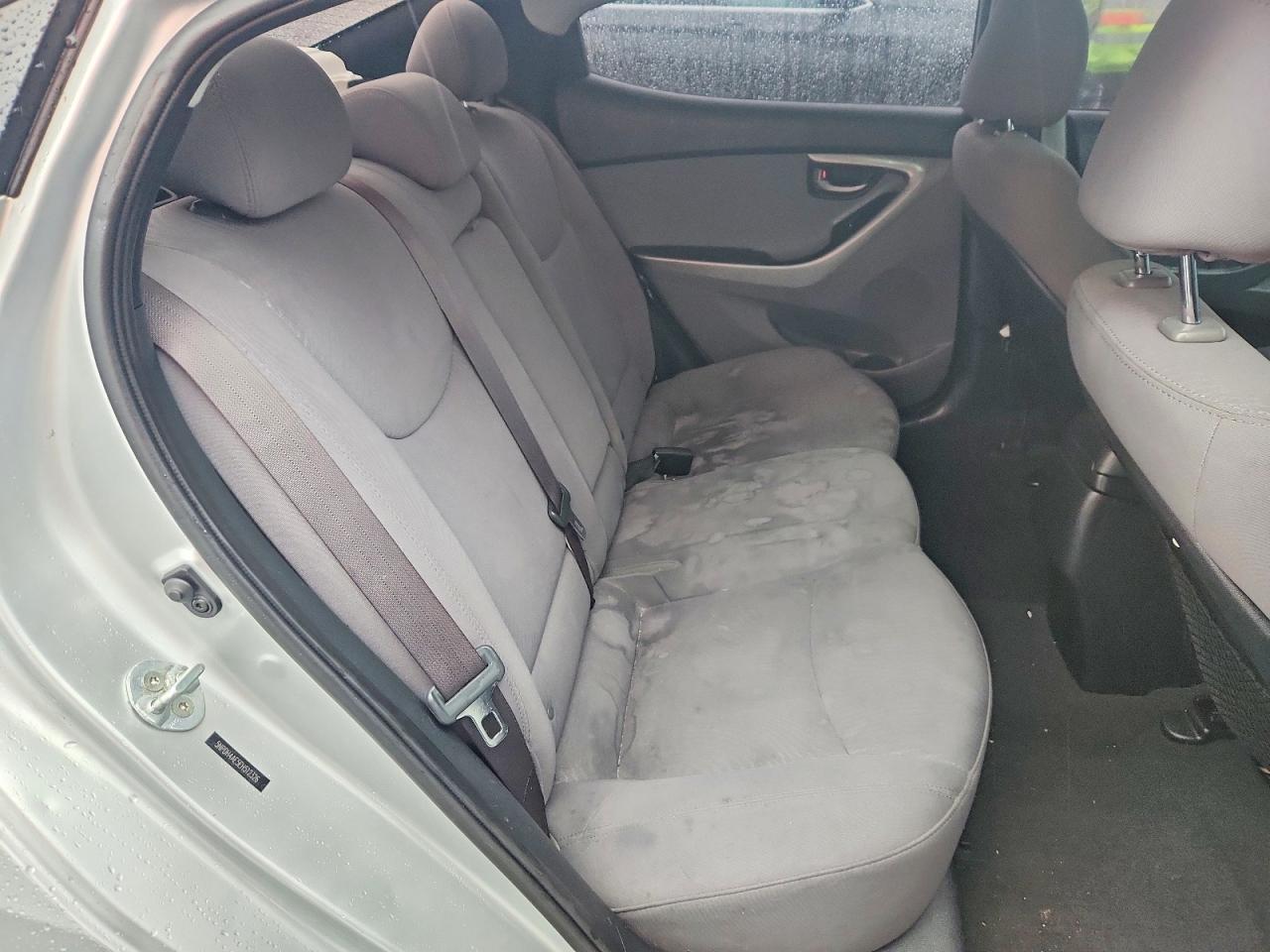 2014 Hyundai Elantra Se Silver vin: 5NPDH4AE5EH512326