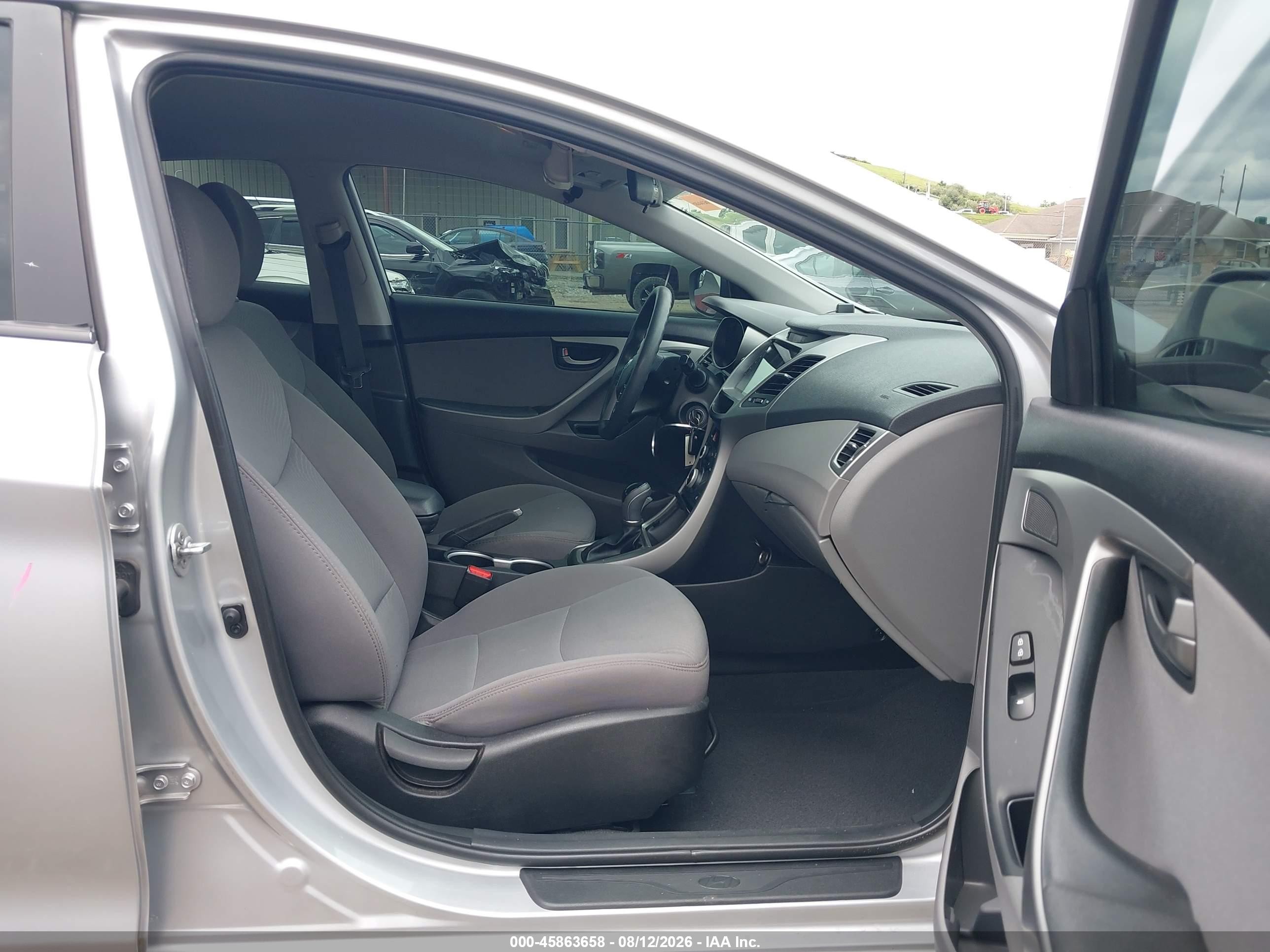 2014 Hyundai Elantra Se Silver vin: 5NPDH4AE5EH518773