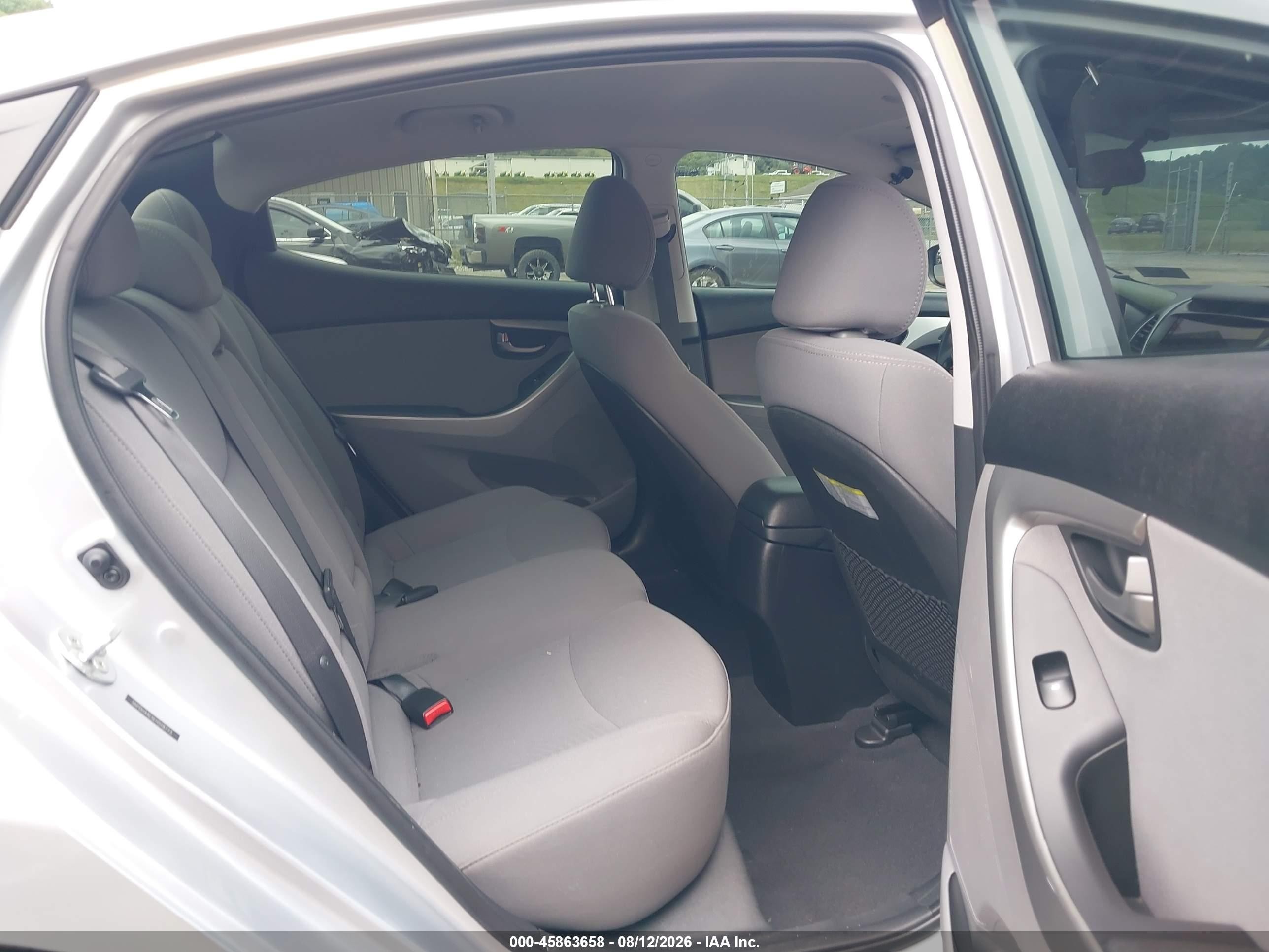 2014 Hyundai Elantra Se Silver vin: 5NPDH4AE5EH518773