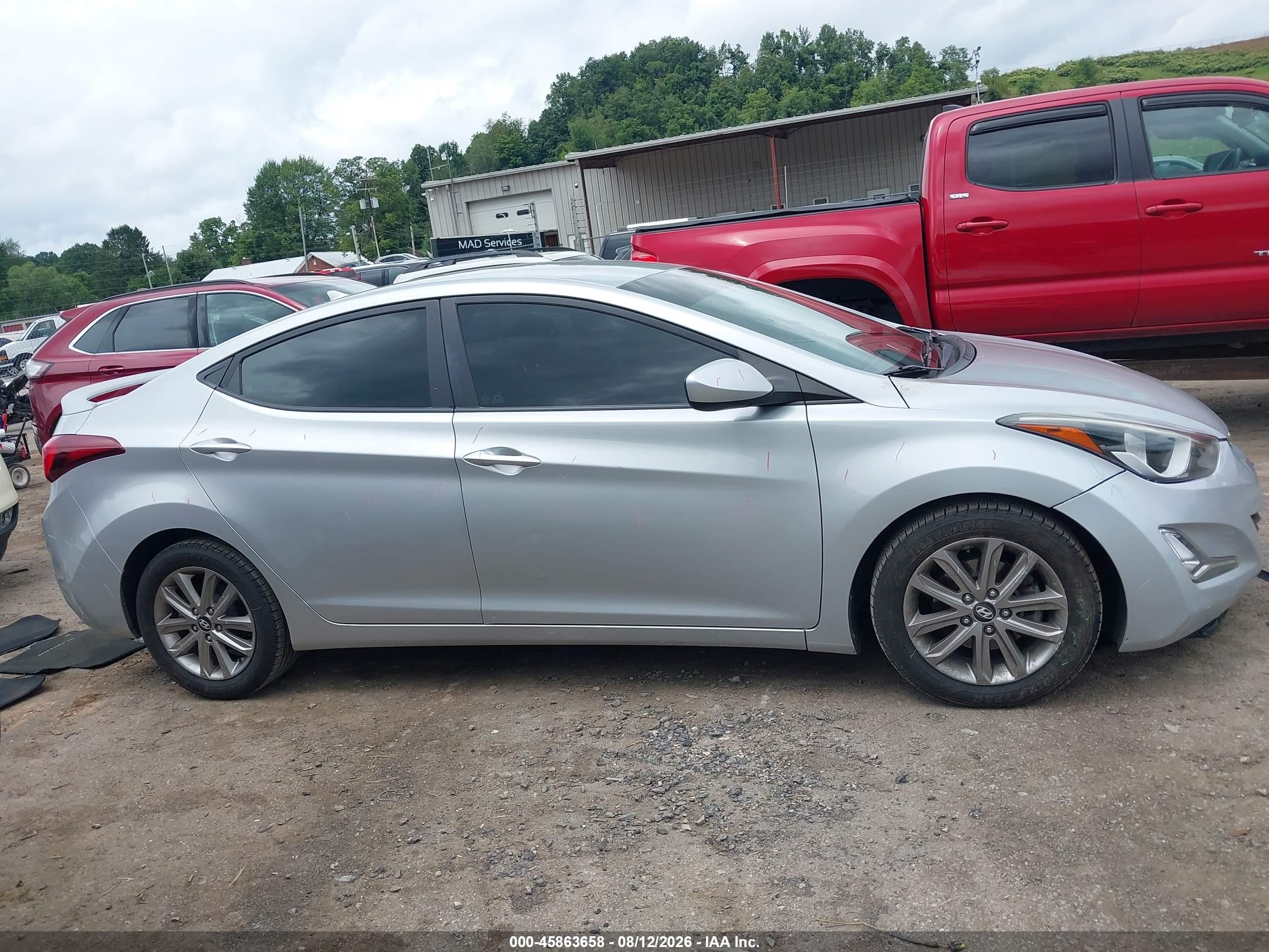2014 Hyundai Elantra Se Silver vin: 5NPDH4AE5EH518773