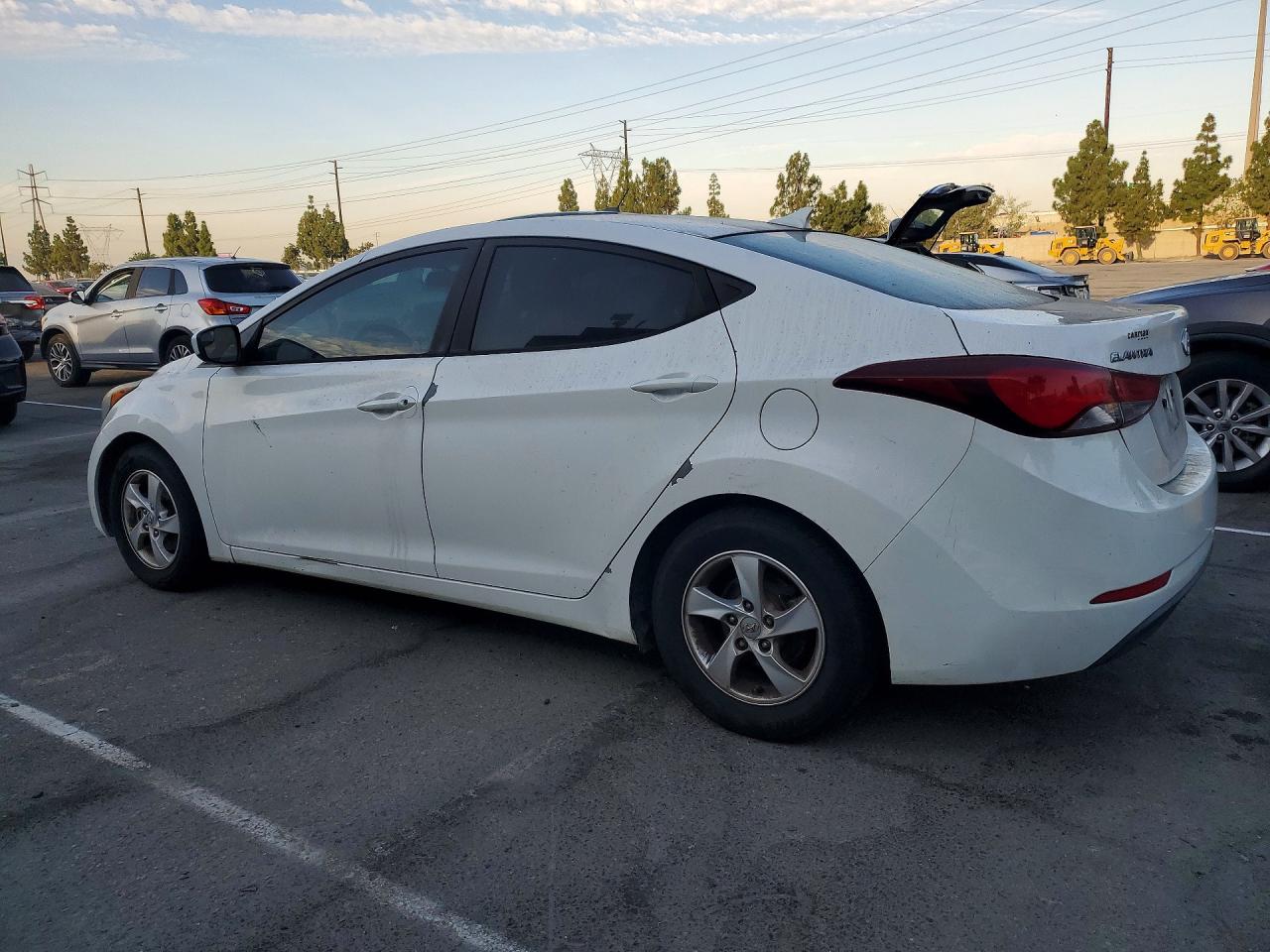 2014 Hyundai Elantra Se White vin: 5NPDH4AE5EH526646