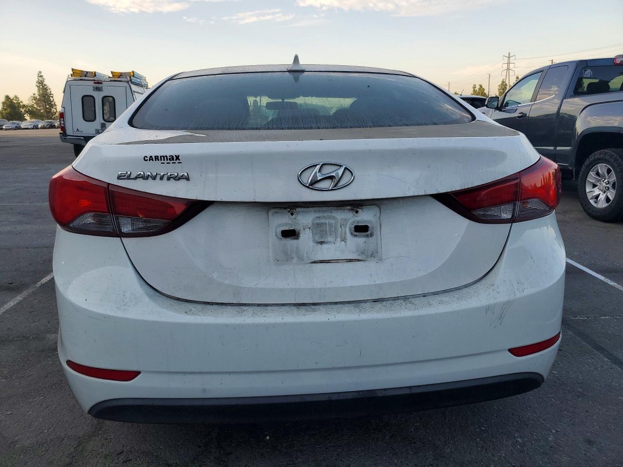 2014 Hyundai Elantra Se White vin: 5NPDH4AE5EH526646