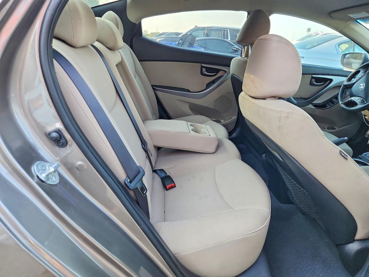 2014 Hyundai Elantra Se Tan vin: 5NPDH4AE5EH535637