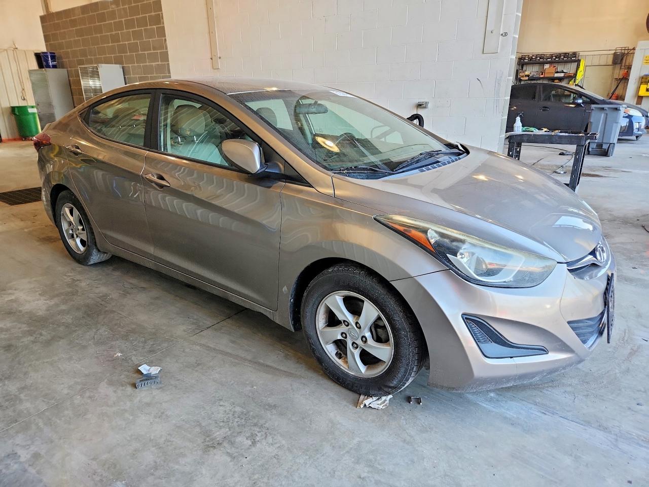 2015 Hyundai Elantra Se Silver vin: 5NPDH4AE5FH553976