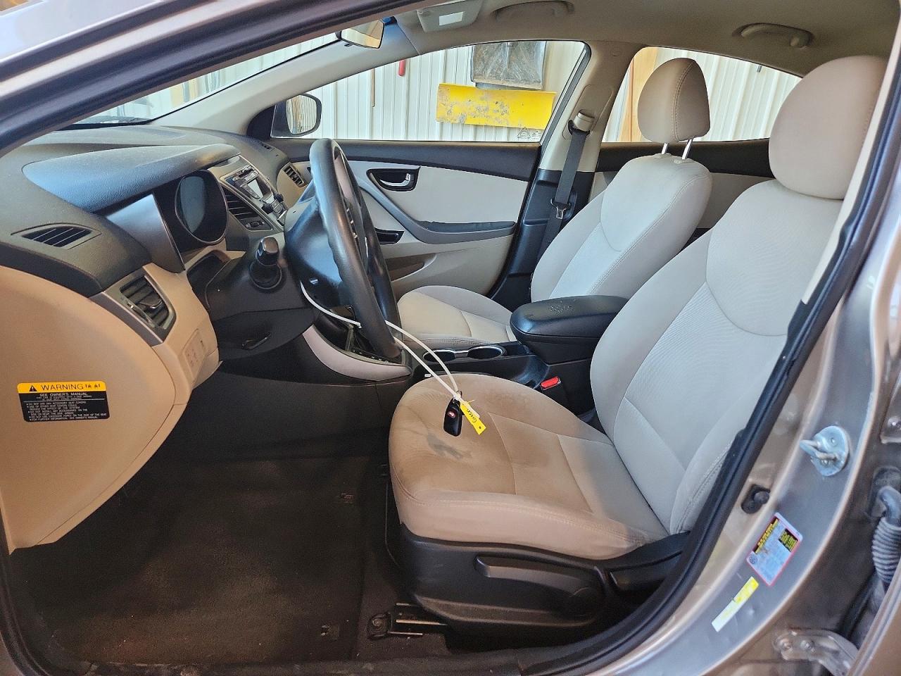 2015 Hyundai Elantra Se Silver vin: 5NPDH4AE5FH553976