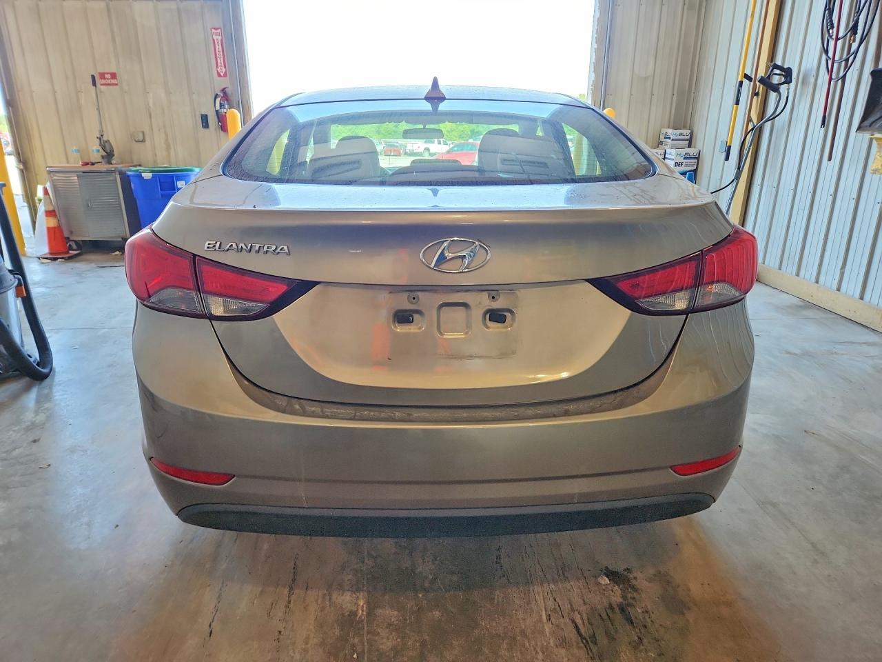 2015 Hyundai Elantra Se Silver vin: 5NPDH4AE5FH553976
