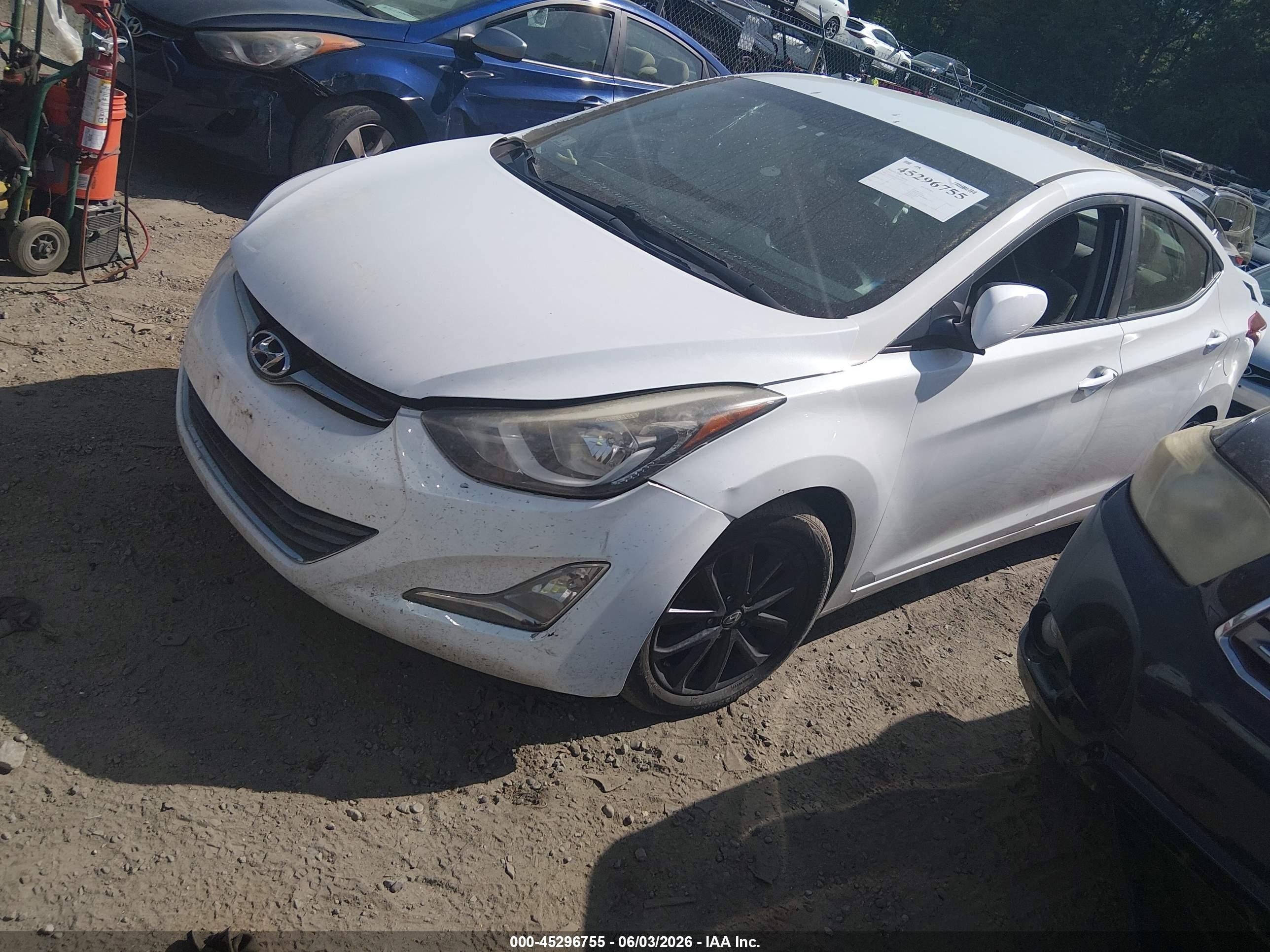 2015 Hyundai Elantra Se White vin: 5NPDH4AE5FH556571