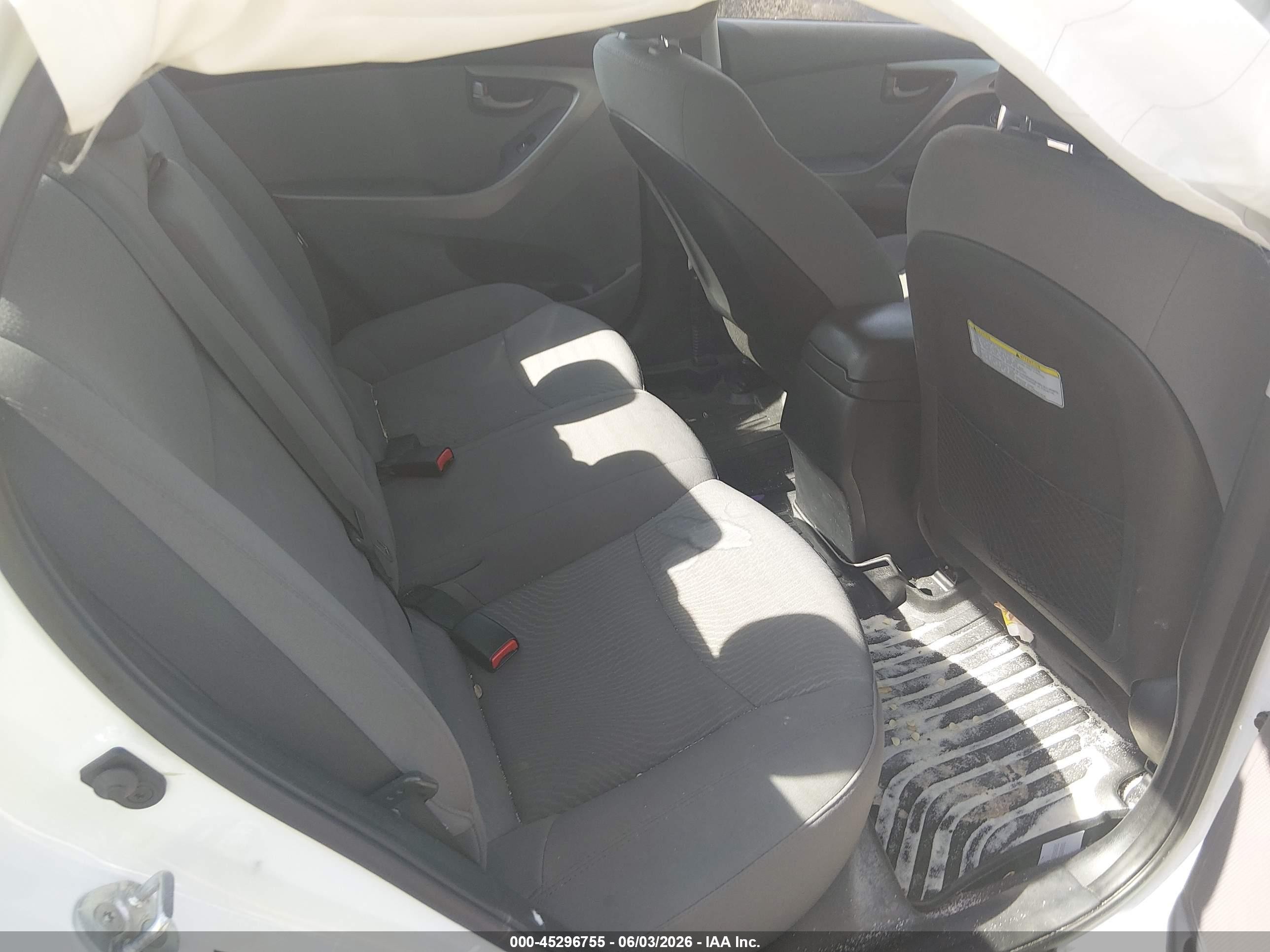 2015 Hyundai Elantra Se White vin: 5NPDH4AE5FH556571