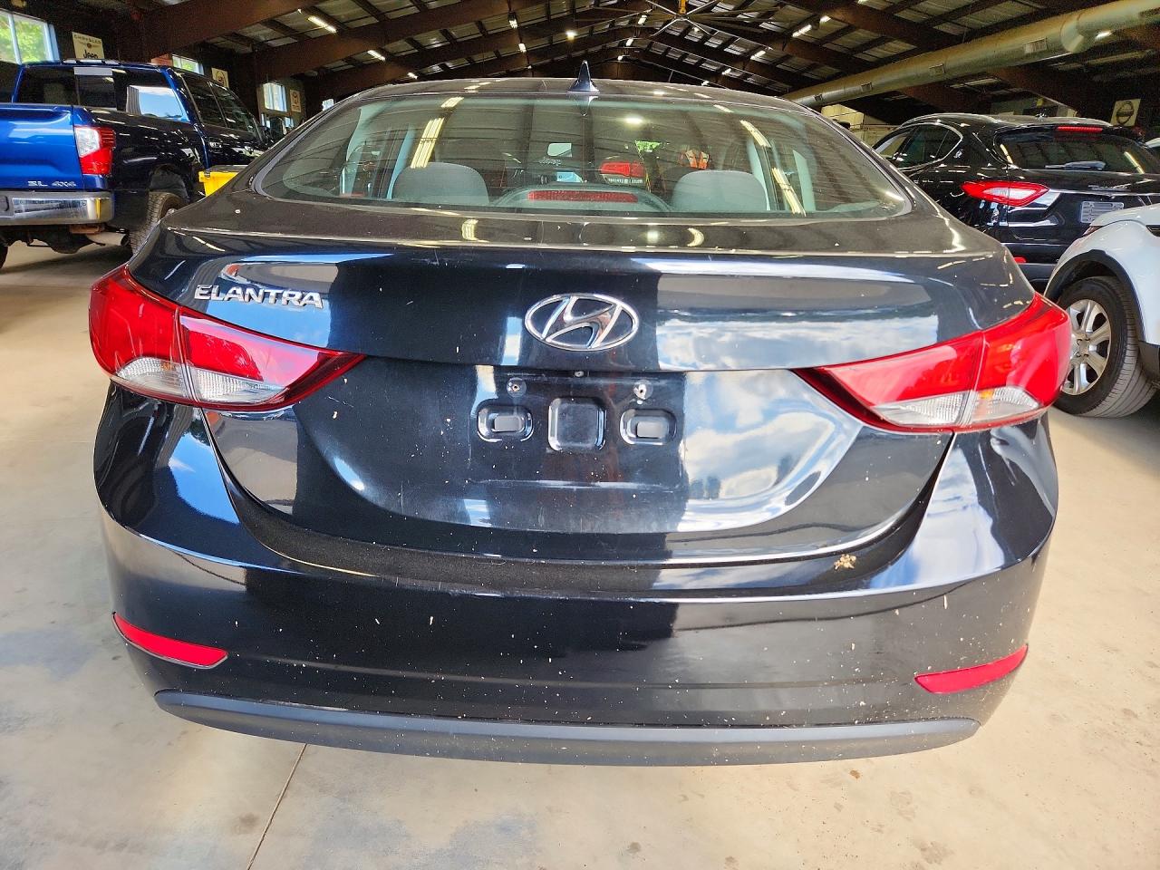 2015 Hyundai Elantra Se Black vin: 5NPDH4AE5FH558739
