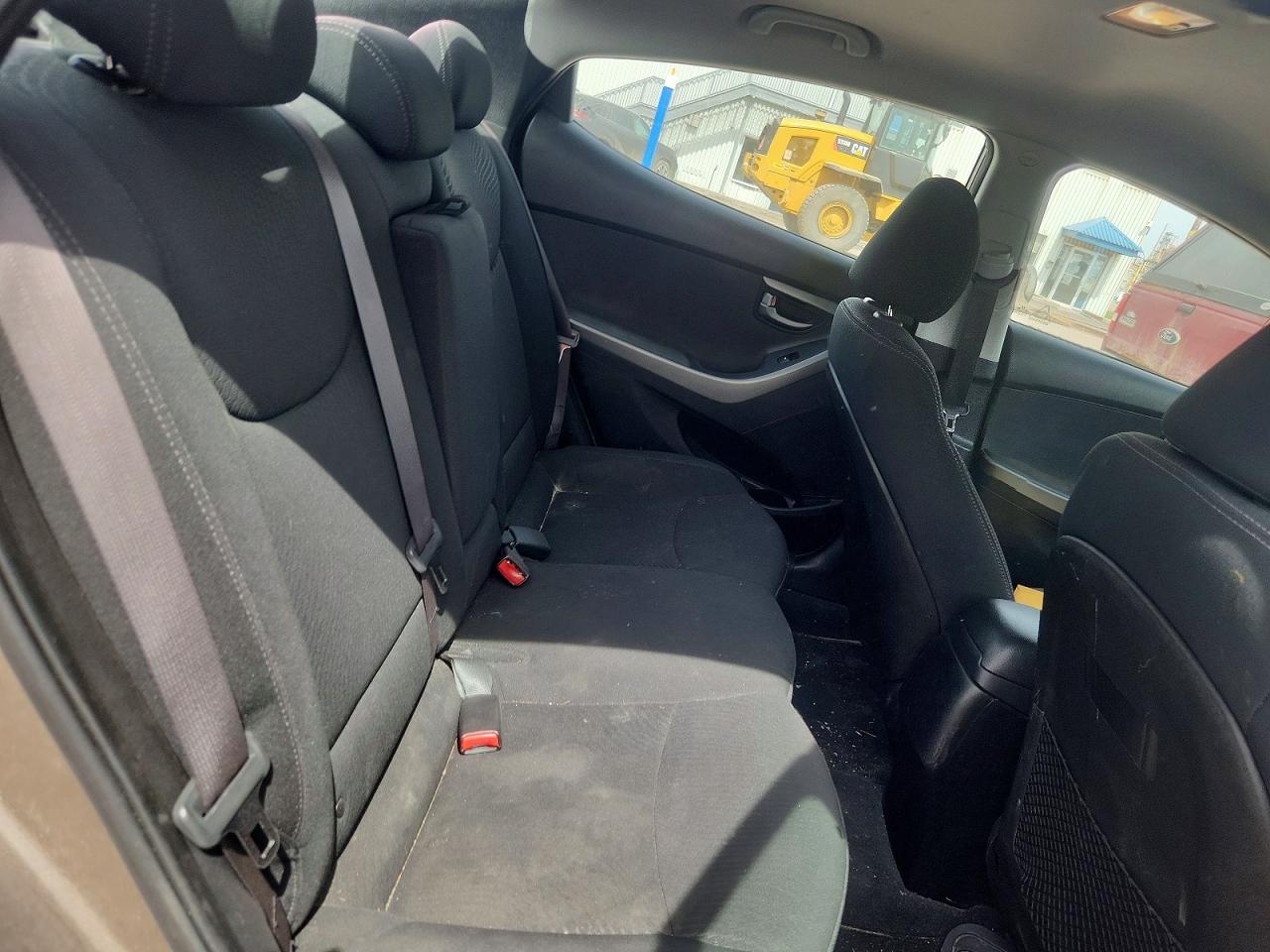 2015 Hyundai Elantra Se Silver vin: 5NPDH4AE5FH563939