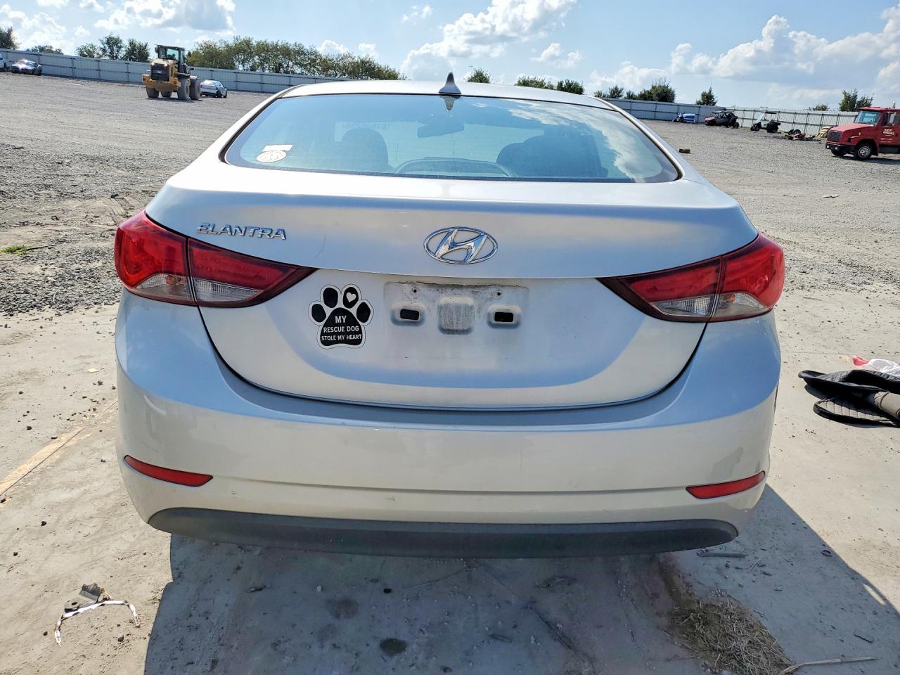 2015 Hyundai Elantra Se Silver vin: 5NPDH4AE5FH571281