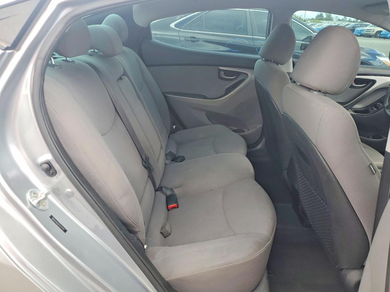 2015 Hyundai Elantra Se Two Tone vin: 5NPDH4AE5FH579767