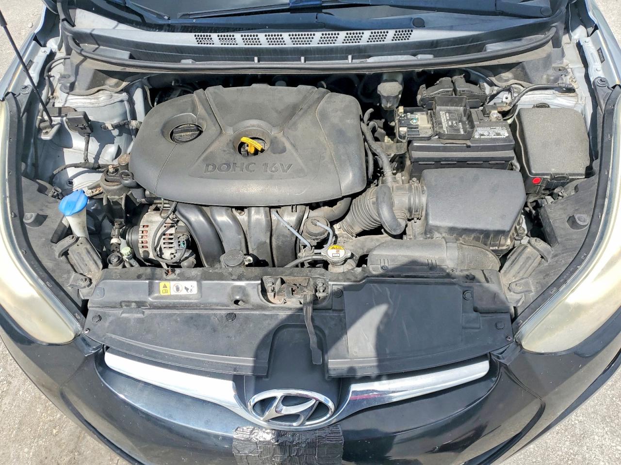 2015 Hyundai Elantra Se Two Tone vin: 5NPDH4AE5FH579767