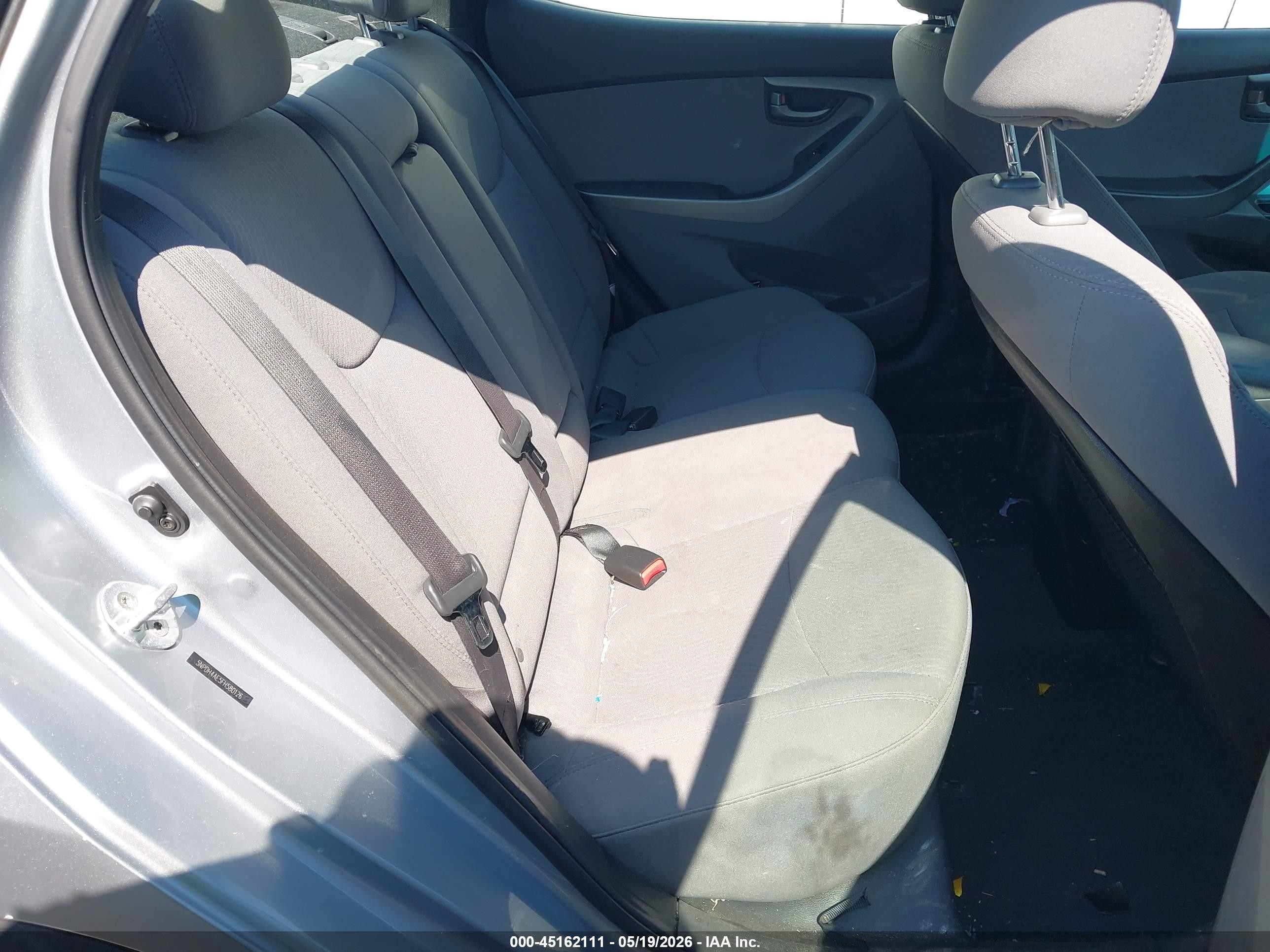 2015 Hyundai Elantra Se Silver vin: 5NPDH4AE5FH580126
