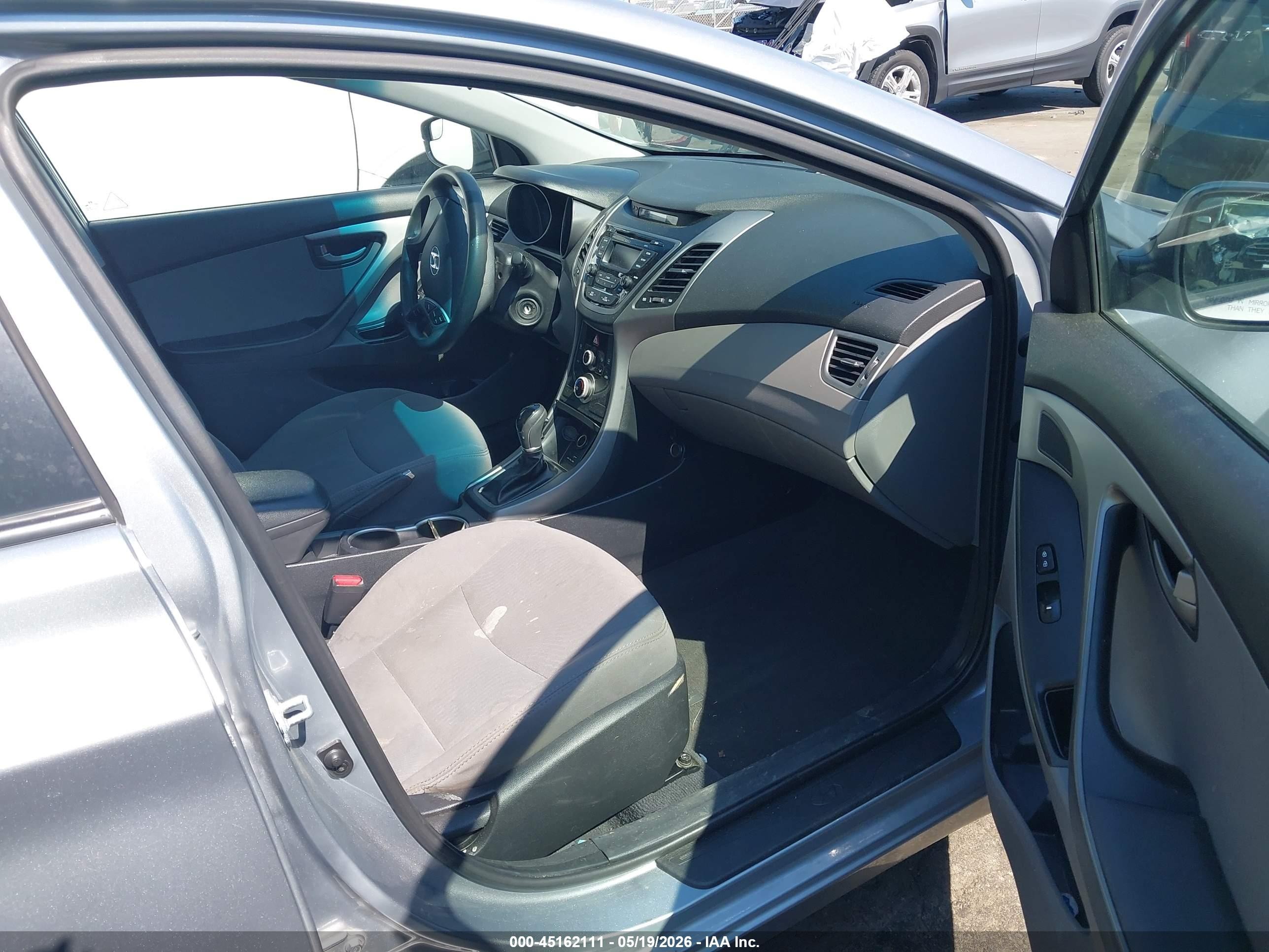 2015 Hyundai Elantra Se Silver vin: 5NPDH4AE5FH580126