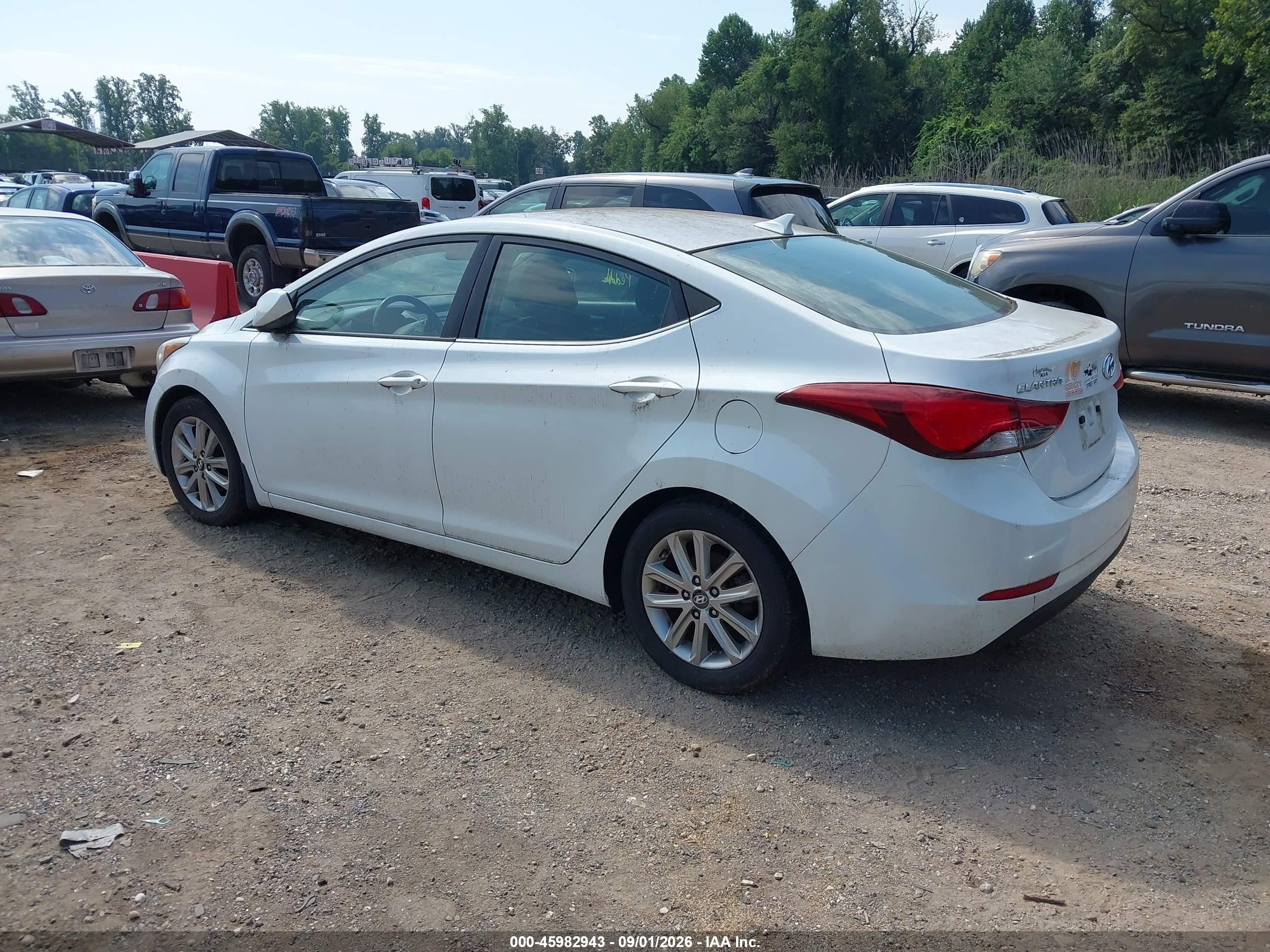 2015 Hyundai Elantra Se White vin: 5NPDH4AE5FH594351