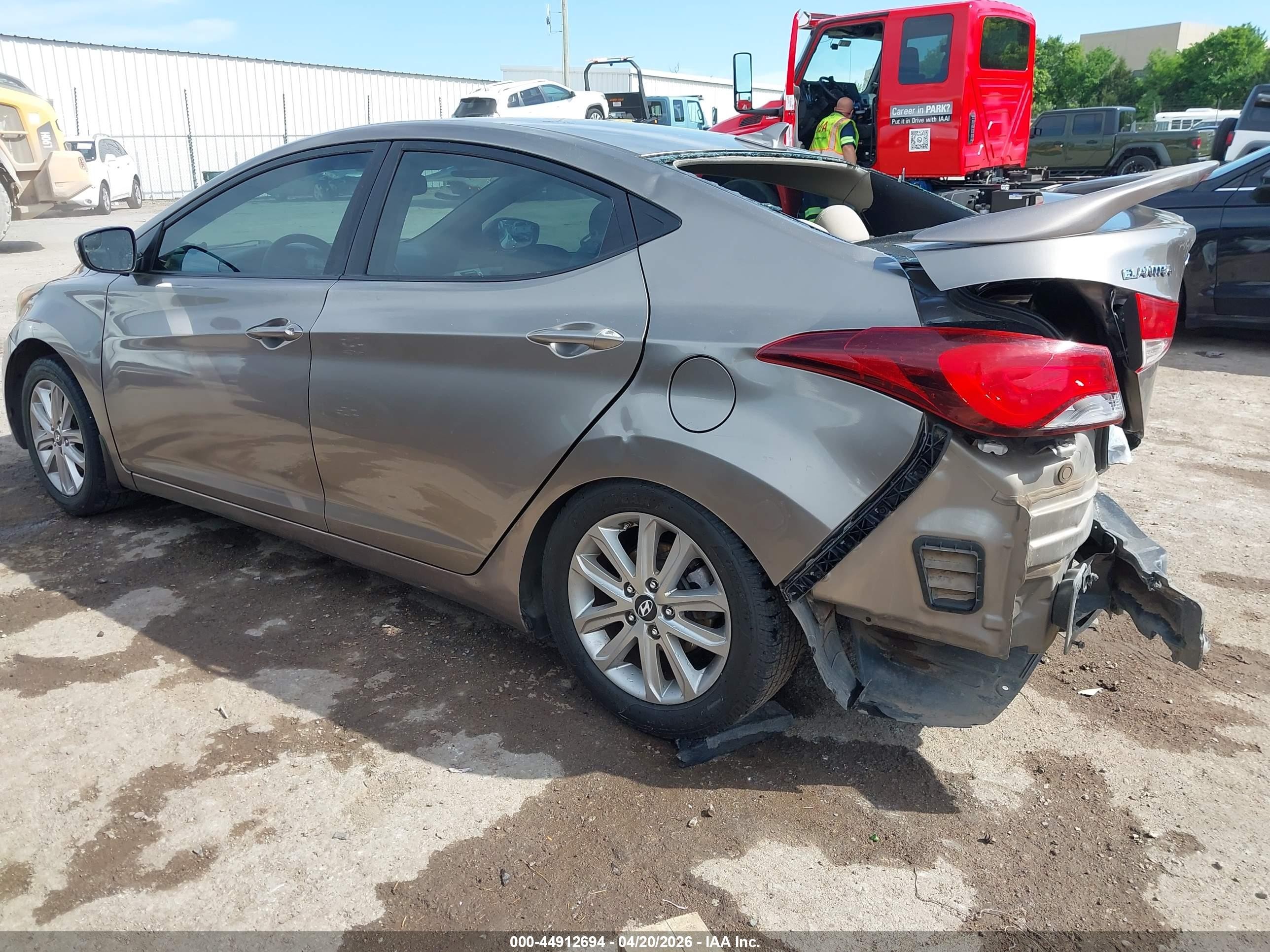 2015 Hyundai Elantra Se Beige vin: 5NPDH4AE5FH594821