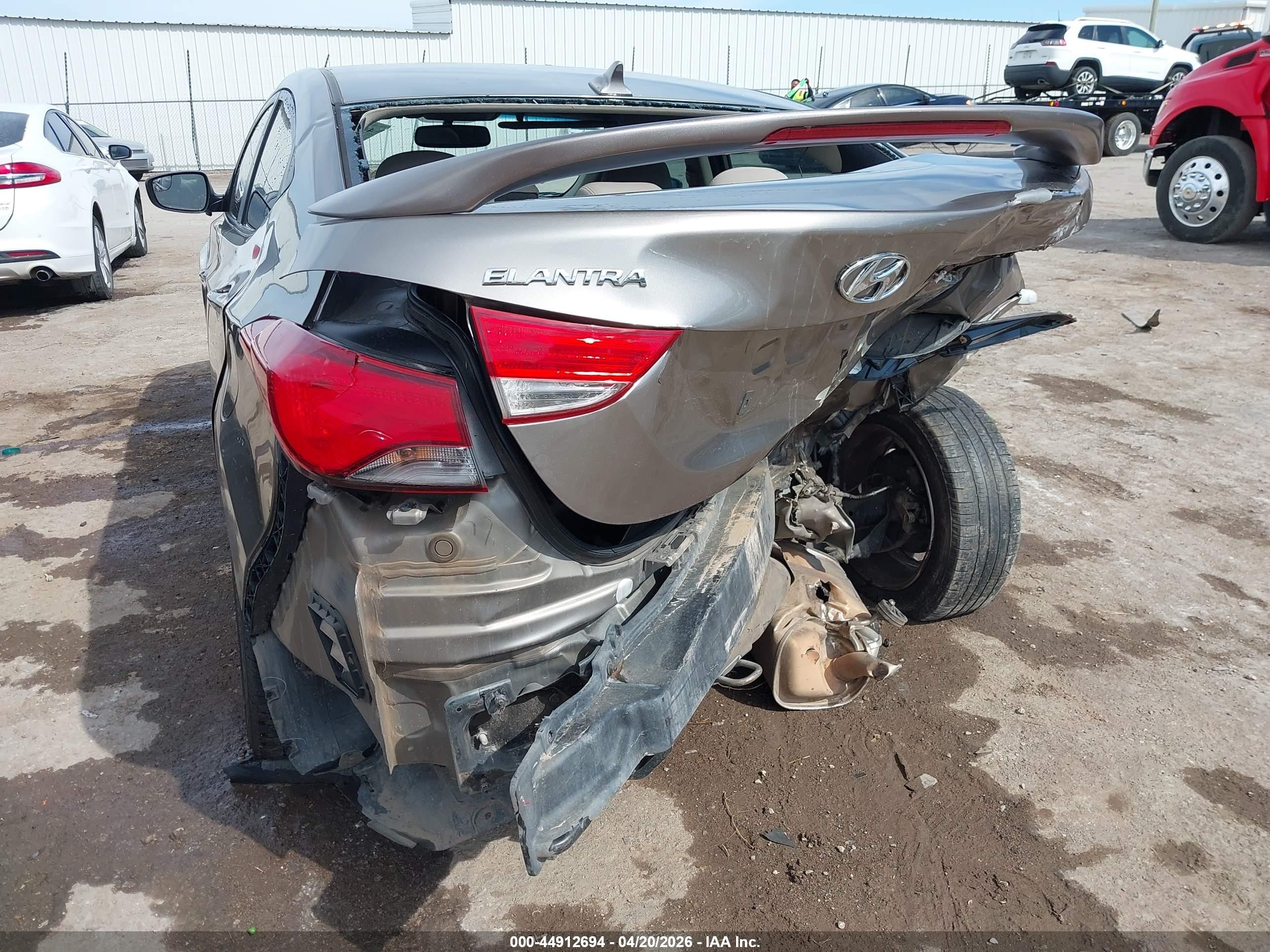 2015 Hyundai Elantra Se Beige vin: 5NPDH4AE5FH594821