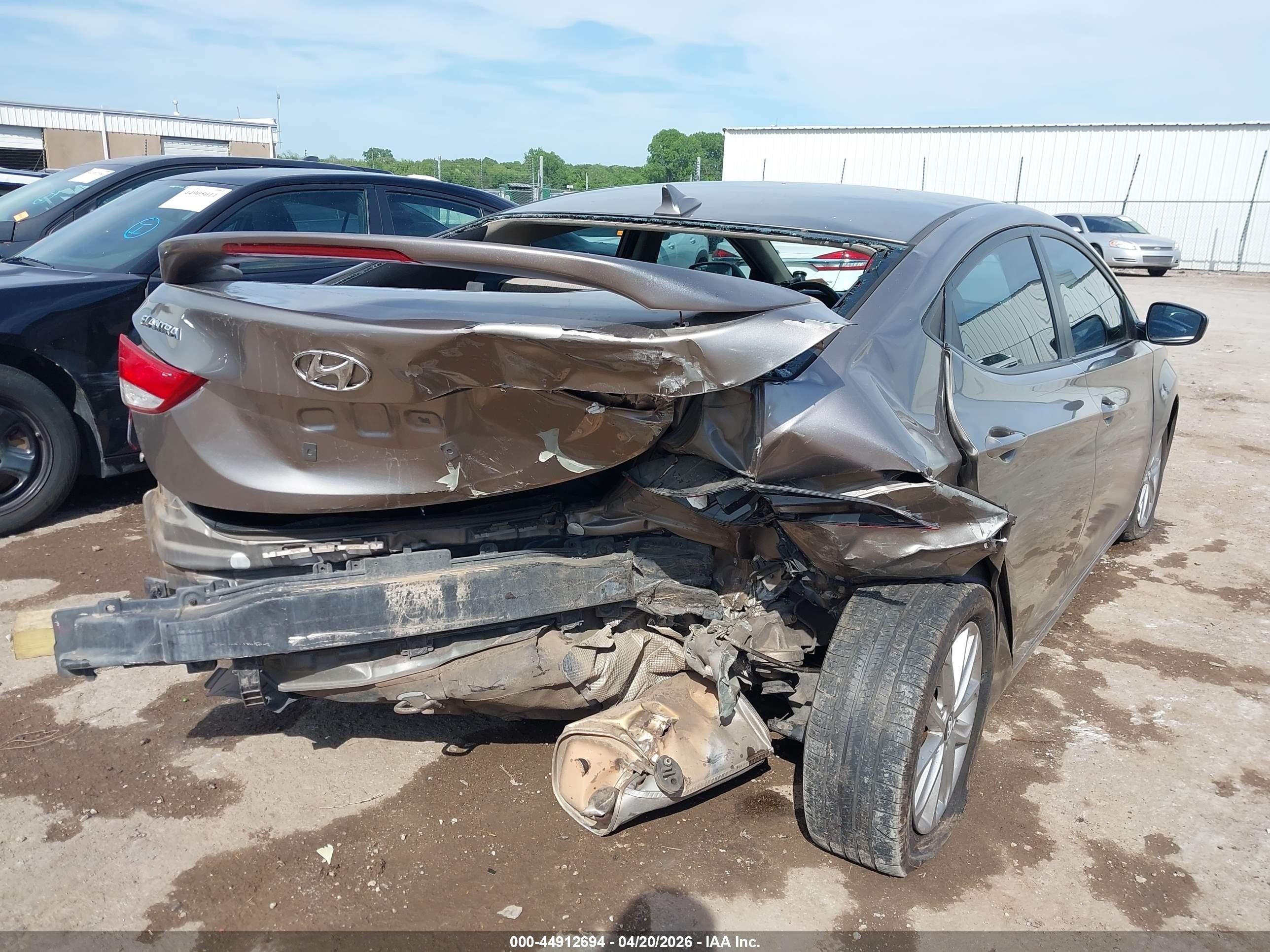 2015 Hyundai Elantra Se Beige vin: 5NPDH4AE5FH594821