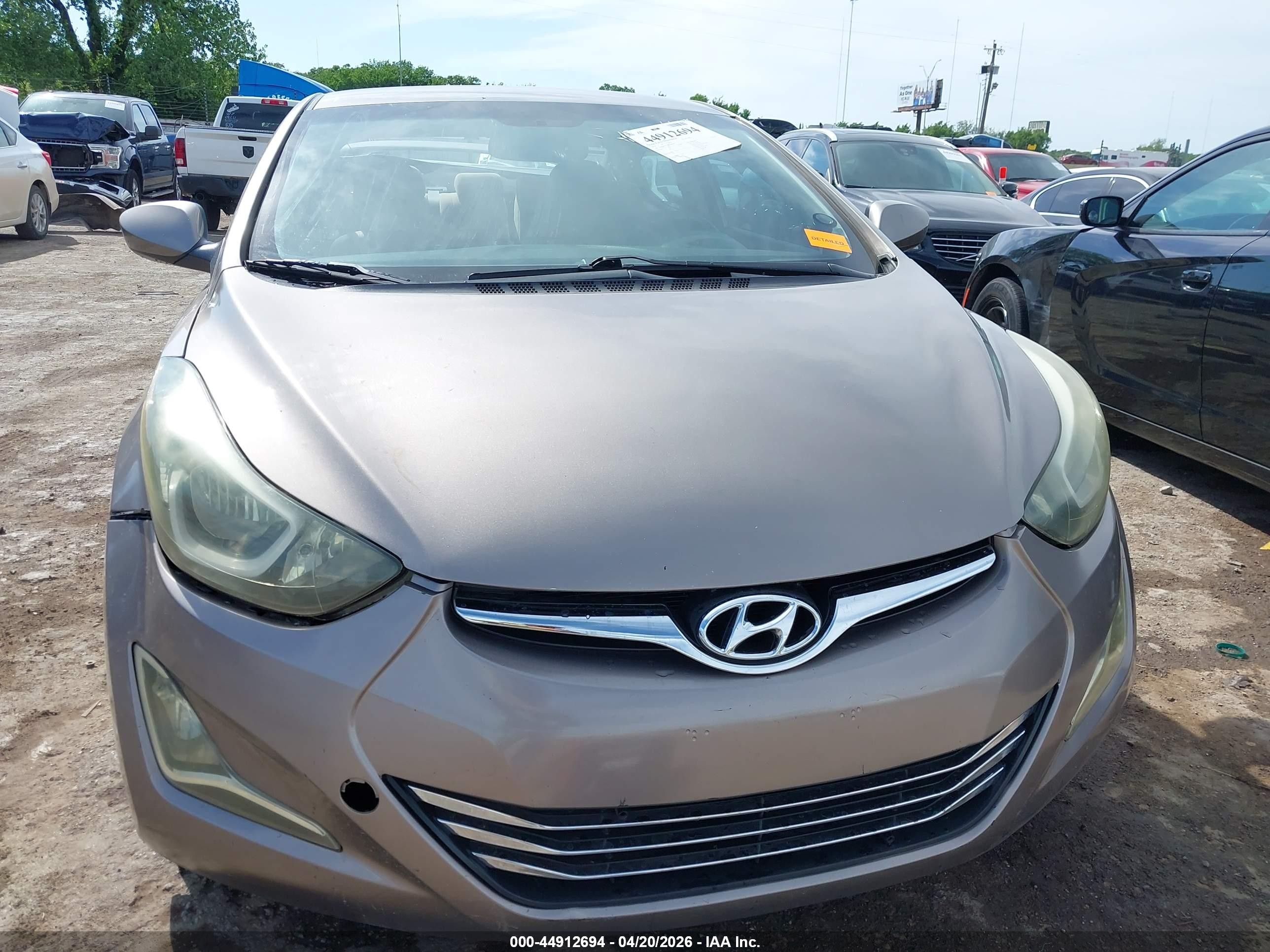 2015 Hyundai Elantra Se Beige vin: 5NPDH4AE5FH594821
