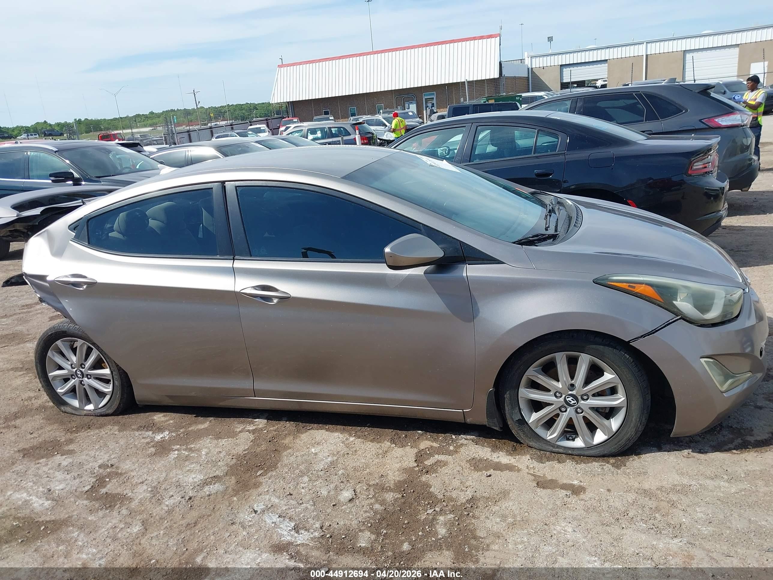 2015 Hyundai Elantra Se Beige vin: 5NPDH4AE5FH594821