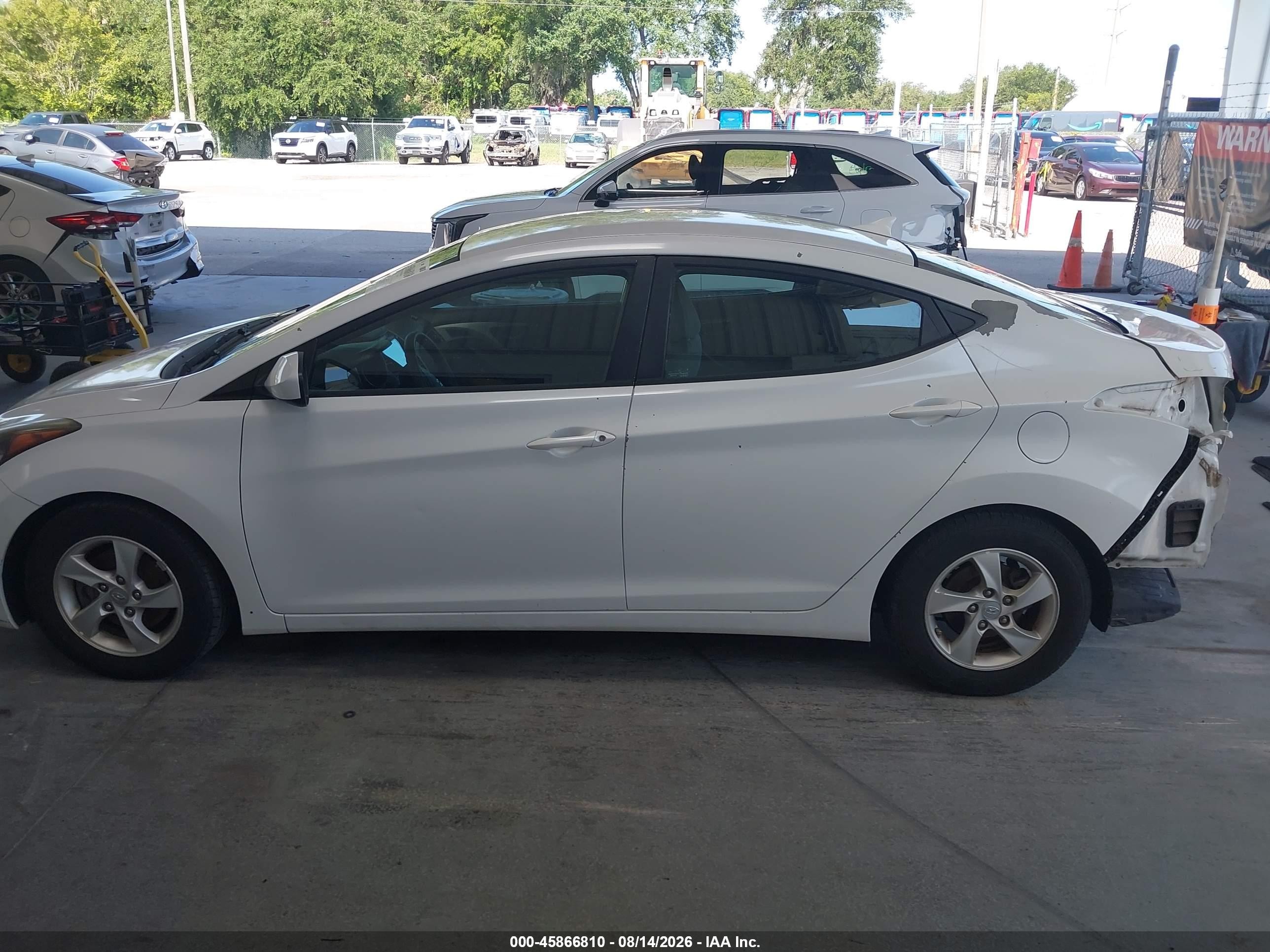 2015 Hyundai Elantra Se White vin: 5NPDH4AE5FH599484