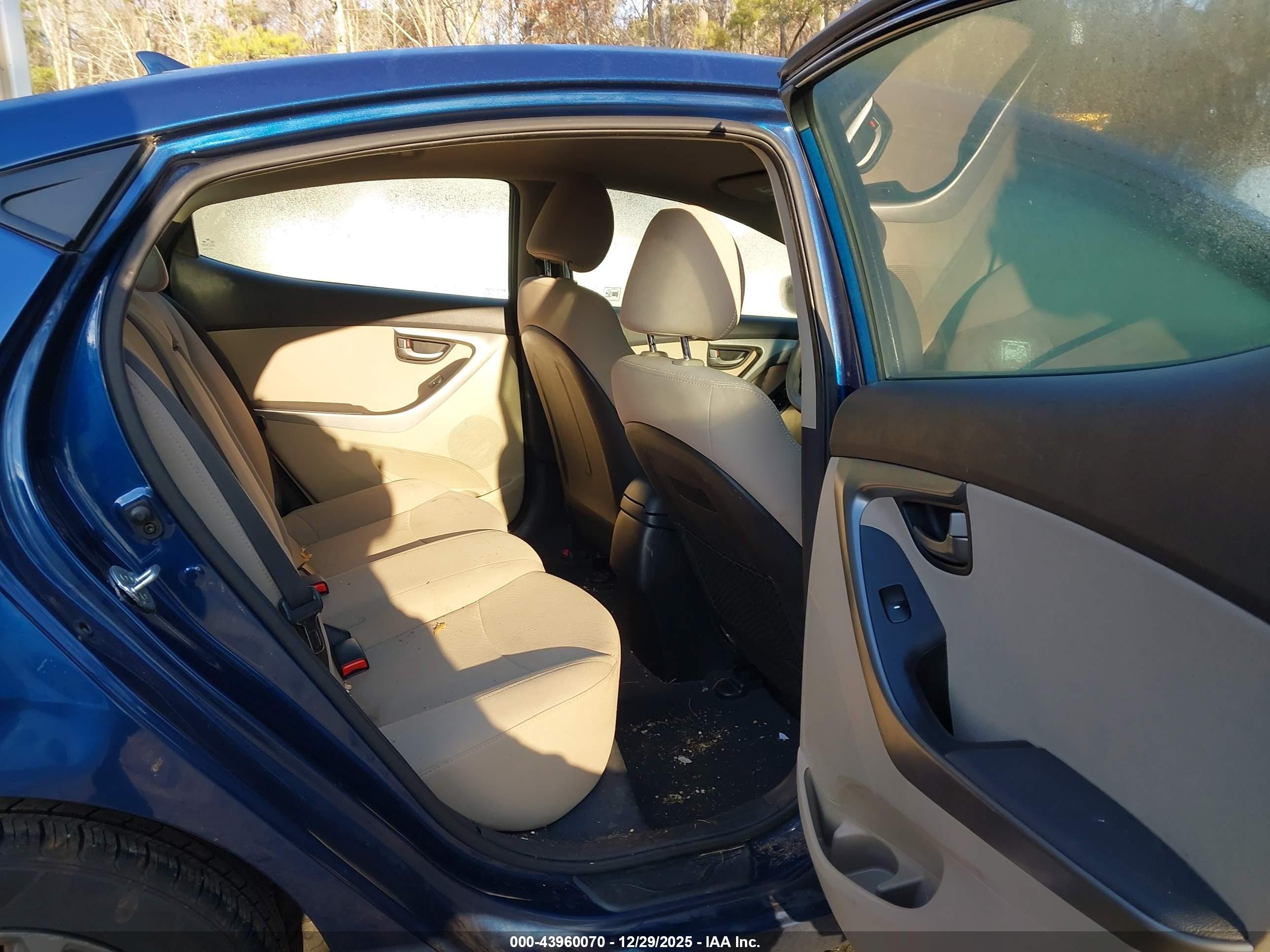 2015 Hyundai Elantra Se Dark Blue vin: 5NPDH4AE5FH608345