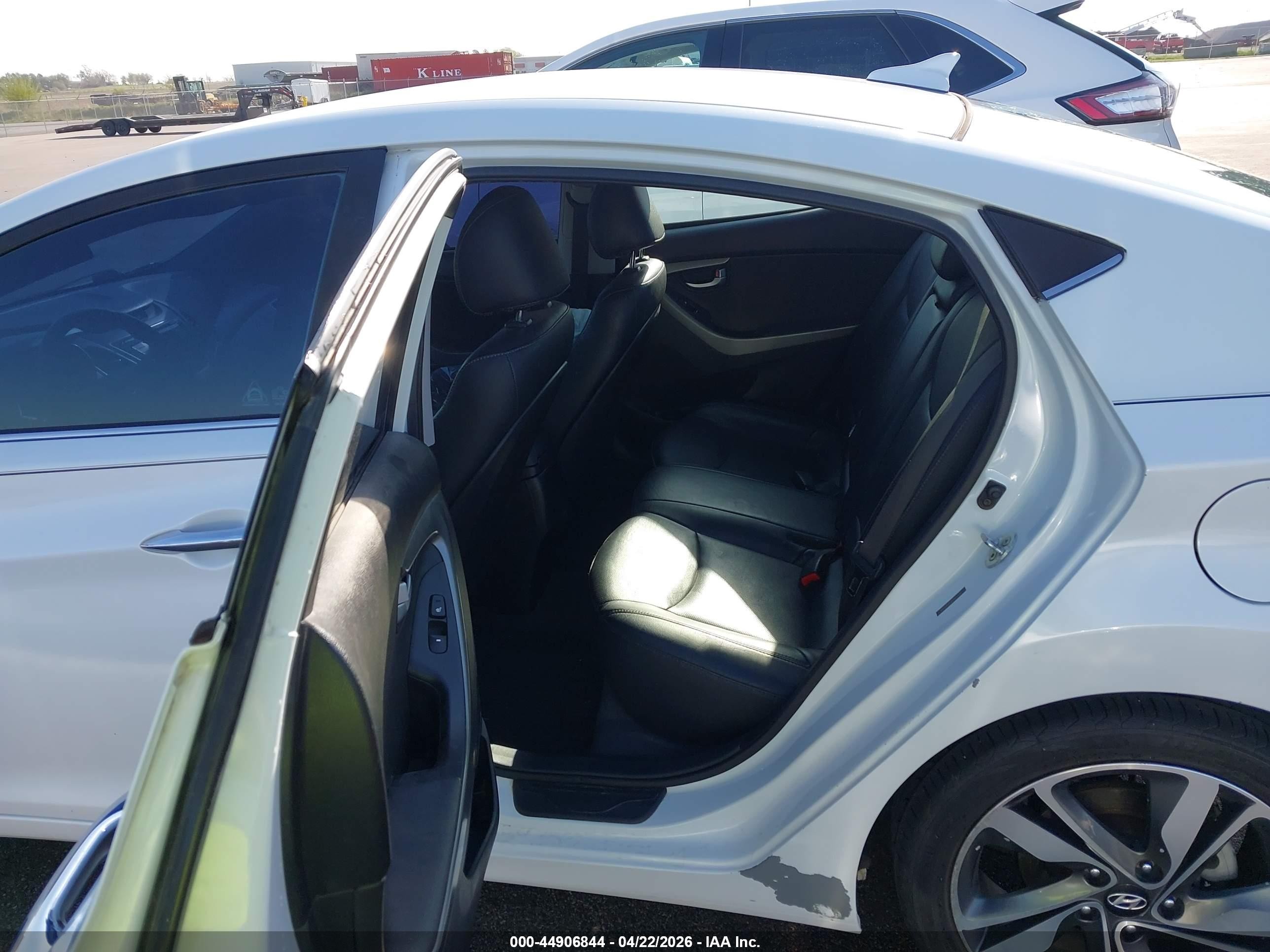 2015 Hyundai Elantra Limited White vin: 5NPDH4AE5FH612136