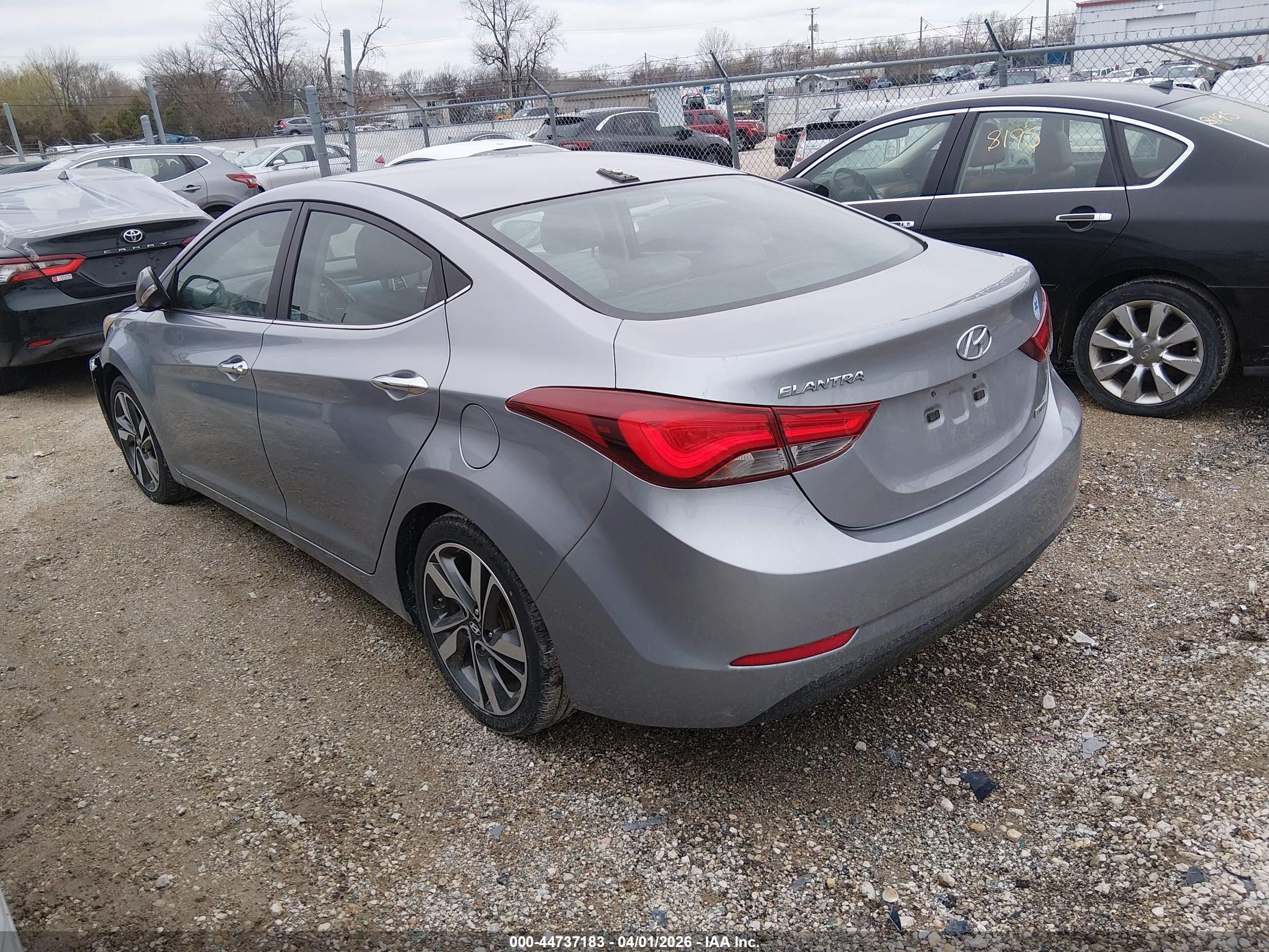 2015 Hyundai Elantra Limited Silver vin: 5NPDH4AE5FH616039