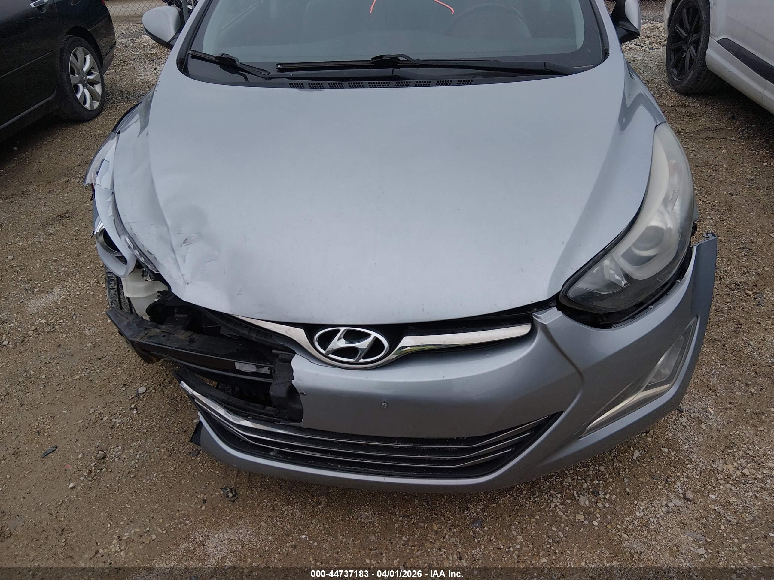 2015 Hyundai Elantra Limited Silver vin: 5NPDH4AE5FH616039