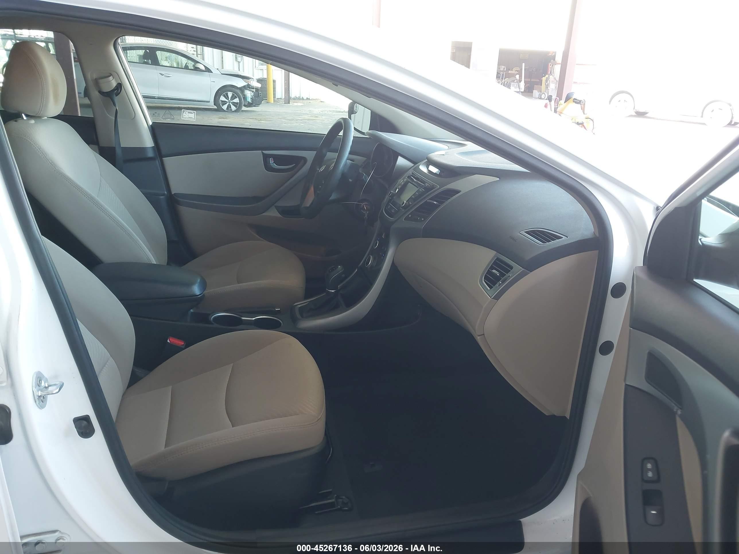 2015 Hyundai Elantra Se White vin: 5NPDH4AE5FH617580