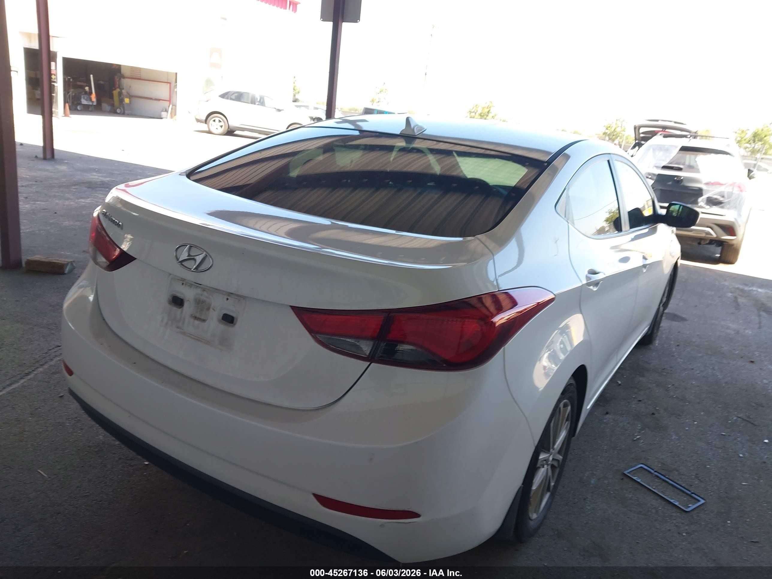 2015 Hyundai Elantra Se White vin: 5NPDH4AE5FH617580