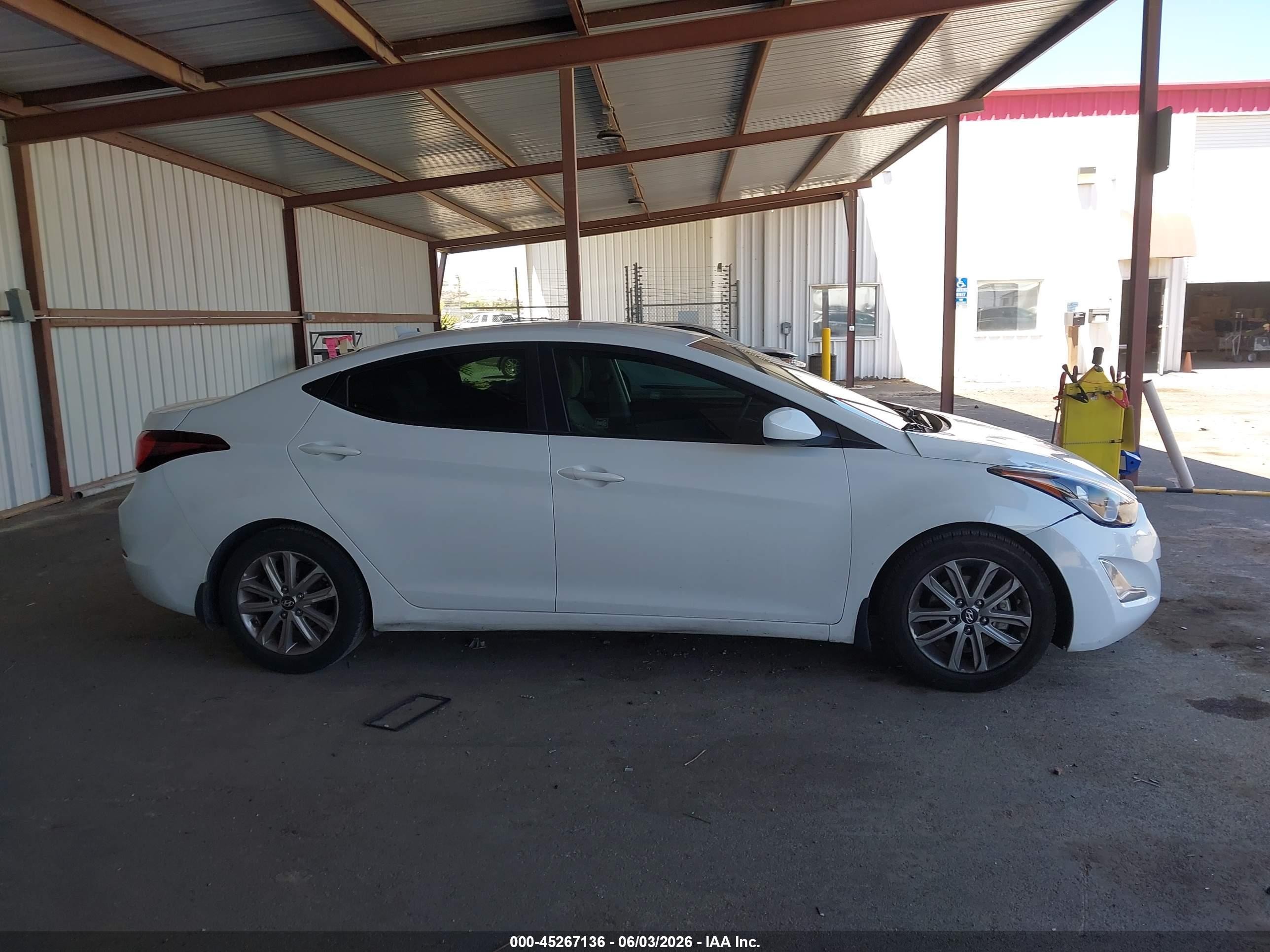 2015 Hyundai Elantra Se White vin: 5NPDH4AE5FH617580
