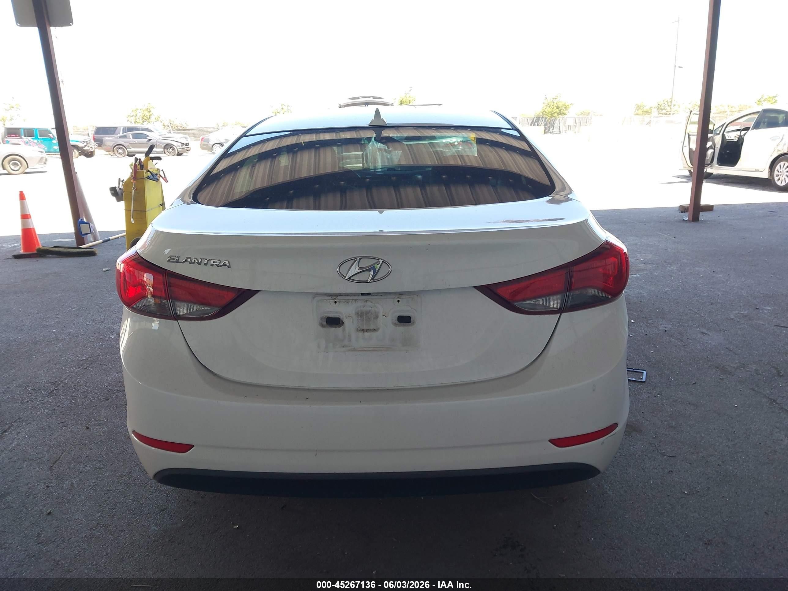 2015 Hyundai Elantra Se White vin: 5NPDH4AE5FH617580