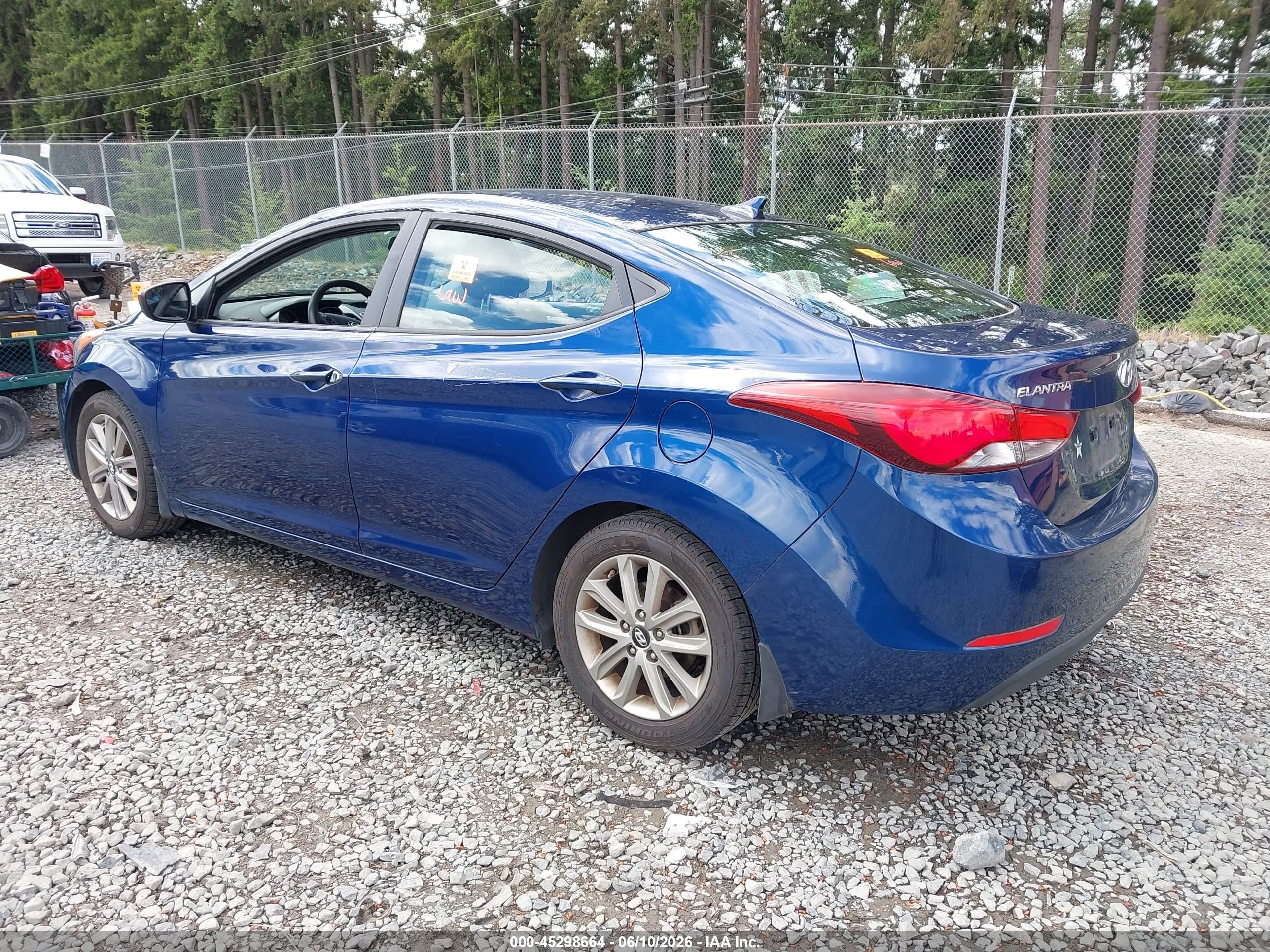 2015 Hyundai Elantra Se Blue vin: 5NPDH4AE5FH624805