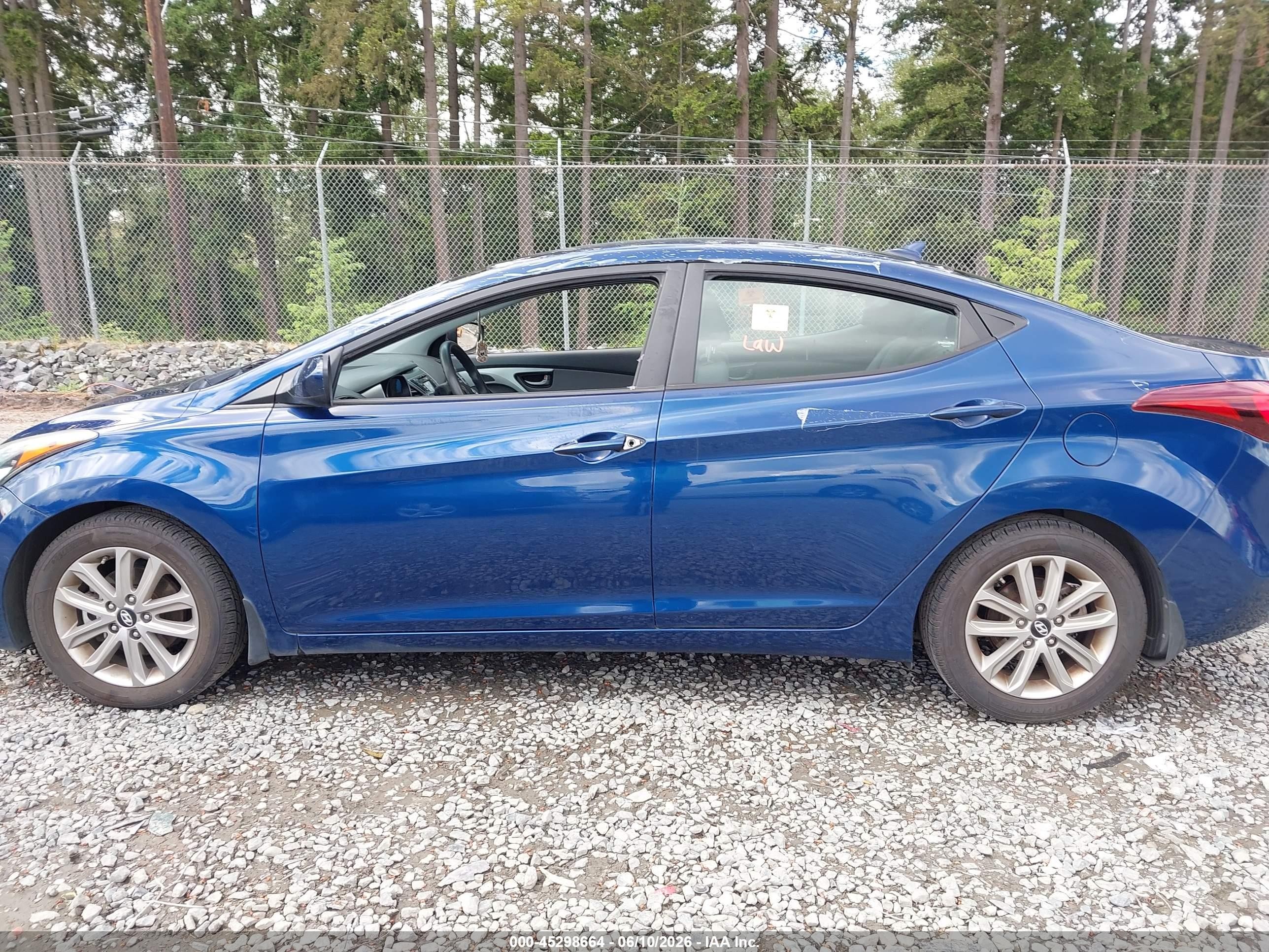 2015 Hyundai Elantra Se Blue vin: 5NPDH4AE5FH624805