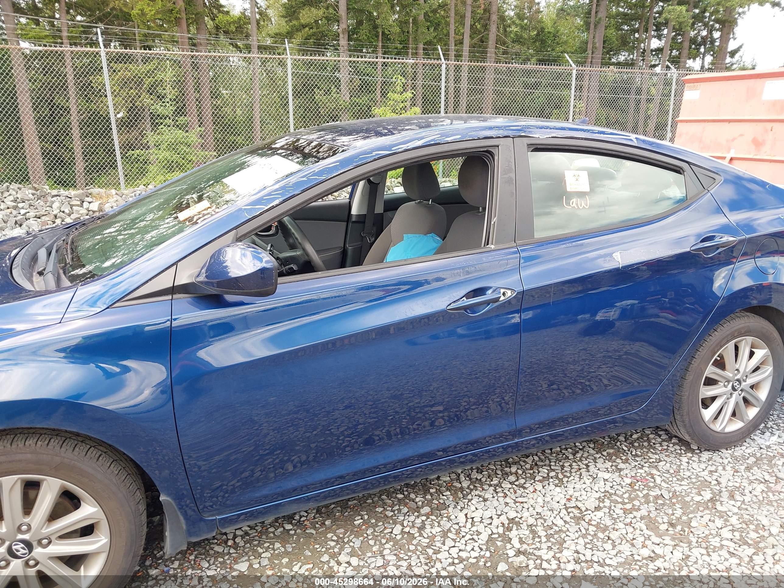 2015 Hyundai Elantra Se Blue vin: 5NPDH4AE5FH624805