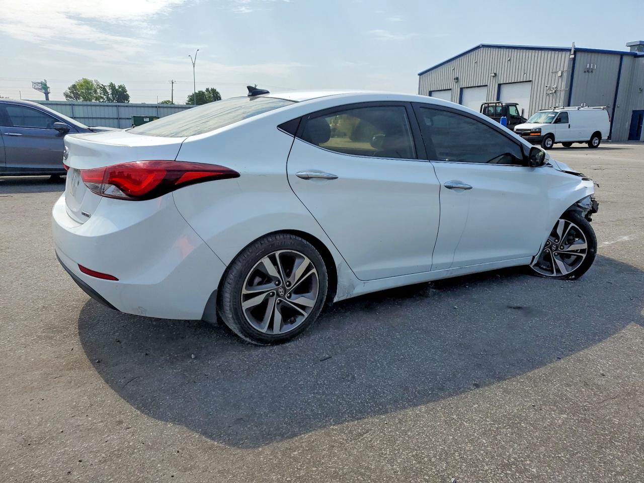 2015 Hyundai Elantra Limited White vin: 5NPDH4AE5FH625534