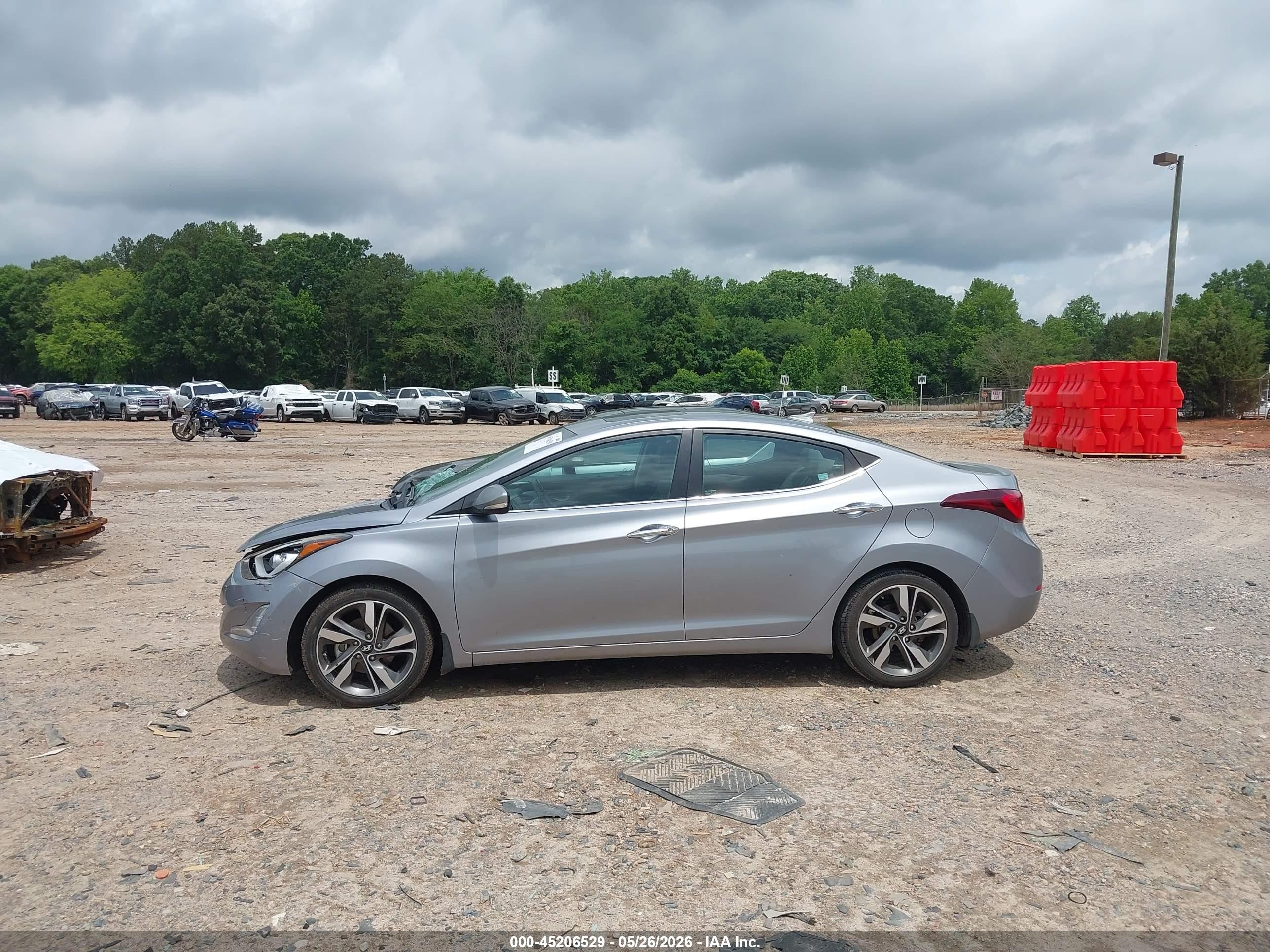 2015 Hyundai Elantra Limited Silver vin: 5NPDH4AE5FH626229