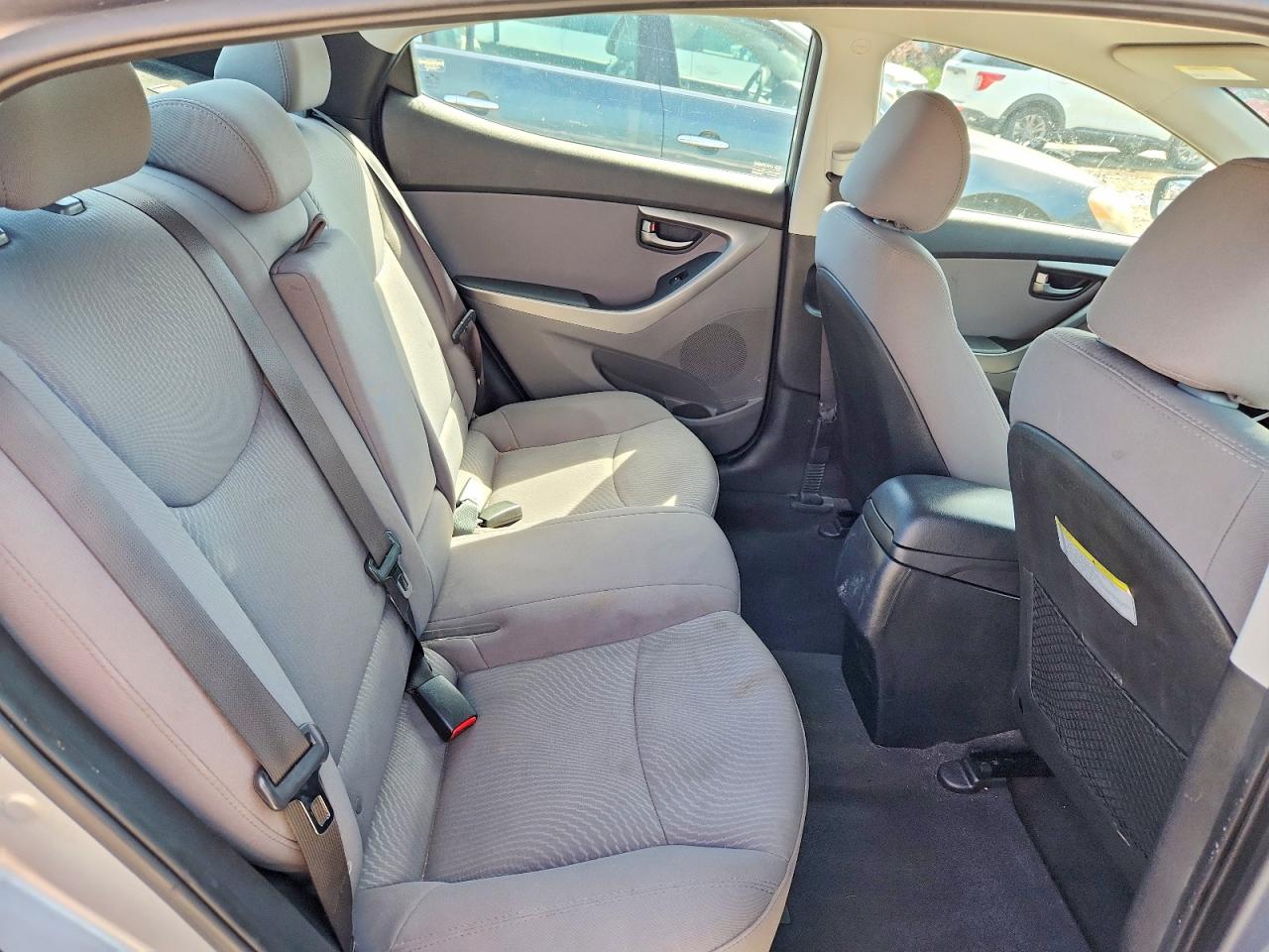 2015 Hyundai Elantra Se Серебряный vin: 5NPDH4AE5FH628370