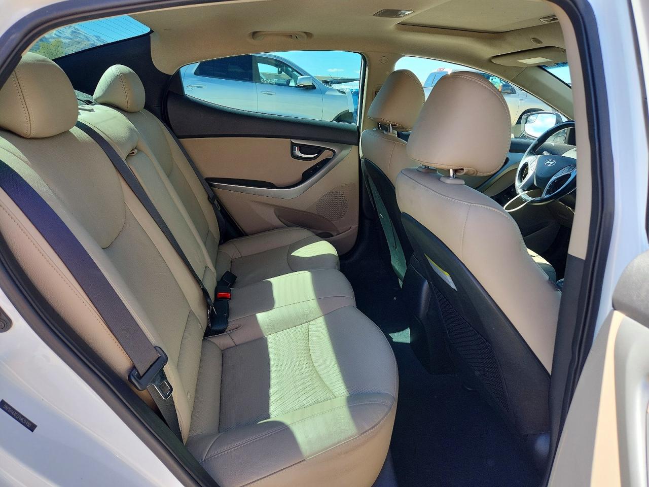 2015 Hyundai Elantra White vin: 5NPDH4AE5FH631480
