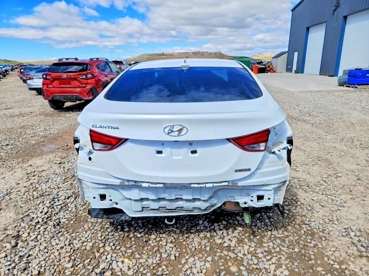 2015 Hyundai Elantra White vin: 5NPDH4AE5FH631480