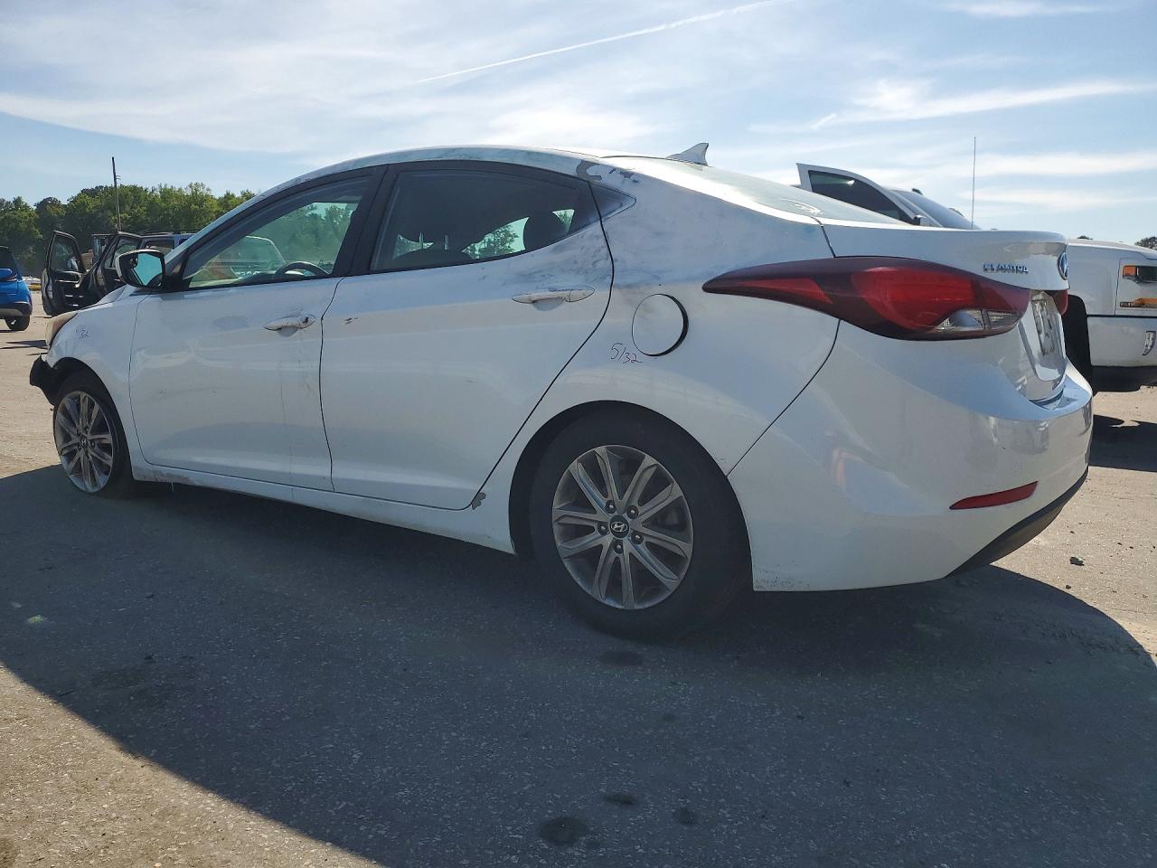 2015 Hyundai Elantra White vin: 5NPDH4AE5FH634475